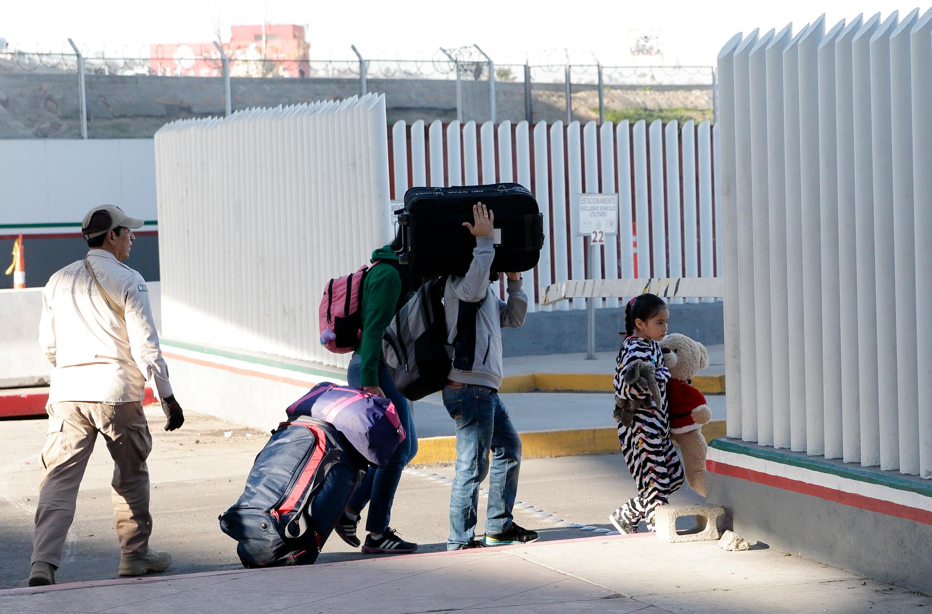 Gränsövergången mellan Mexiko och USA, fotad från den mexikanska sidan i Tijuana.