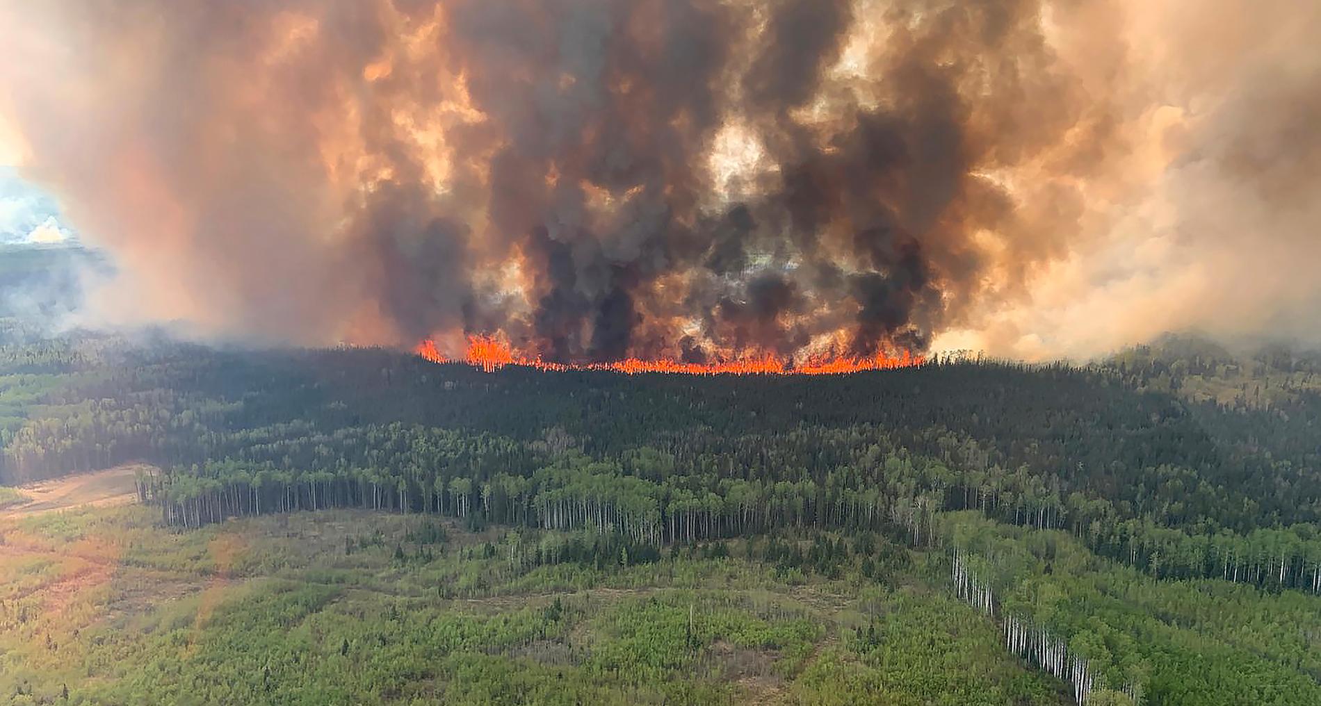 Skogsbränderna i Kanada har pågått på olika platser sedan april.