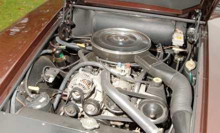 På 1960-talet gick Bristol över till Chryslers stora V8:or, så det finns effekt så det räcker och blir över.