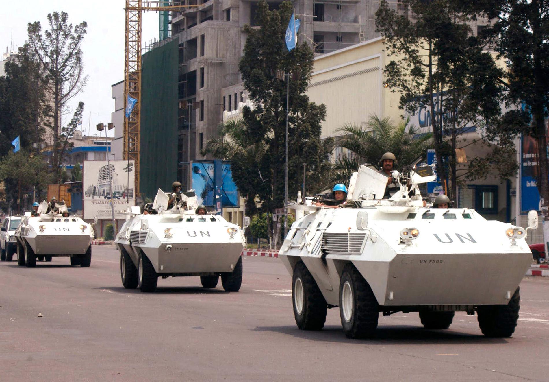 FN-trupper på Kinshasas gator