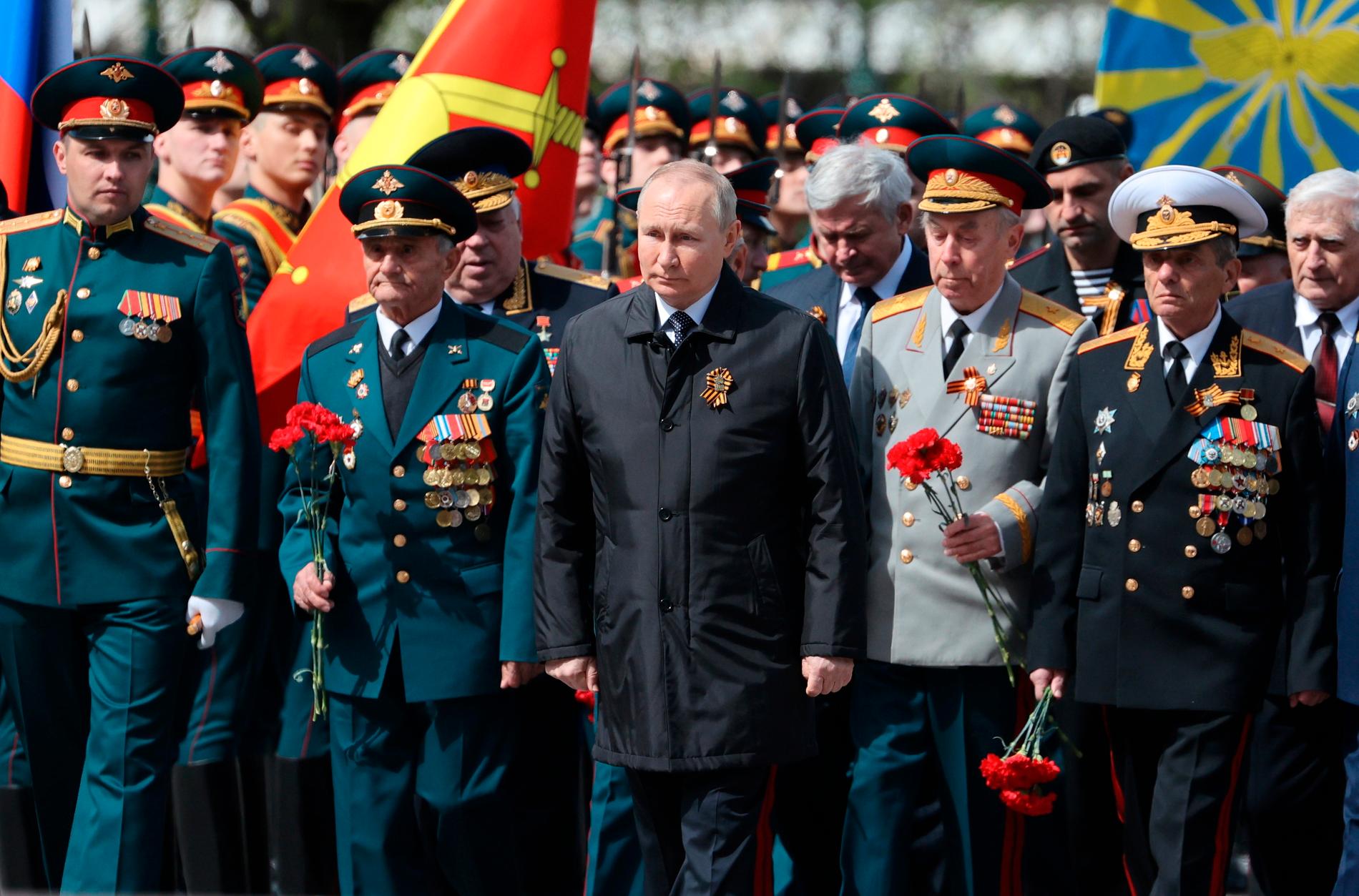 Rysslands president Vladimir Putin under paraden.  