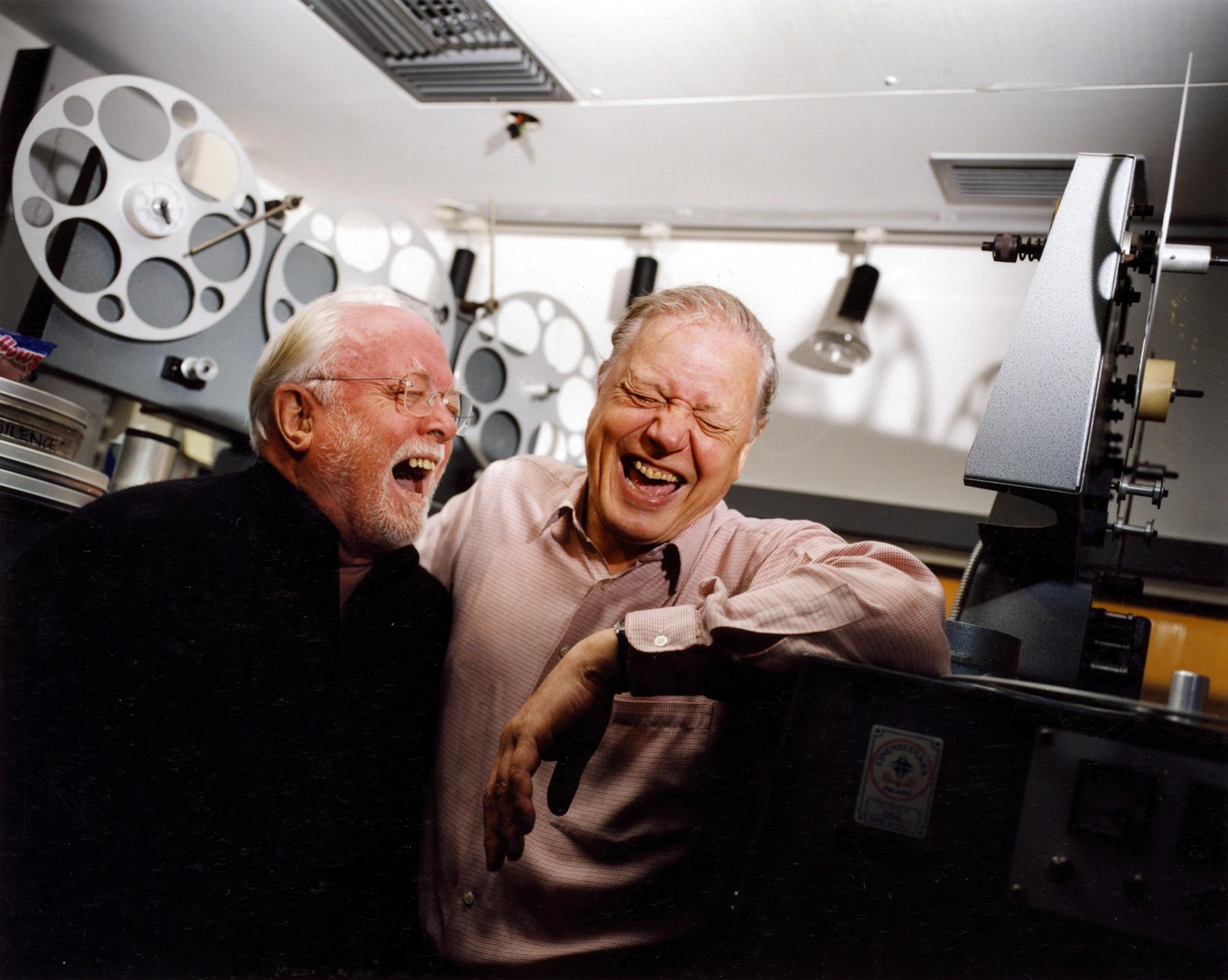 Richard Attenborough tillsammans med sin bror, zoologen och programledaren Sir David Attenborough 2001.