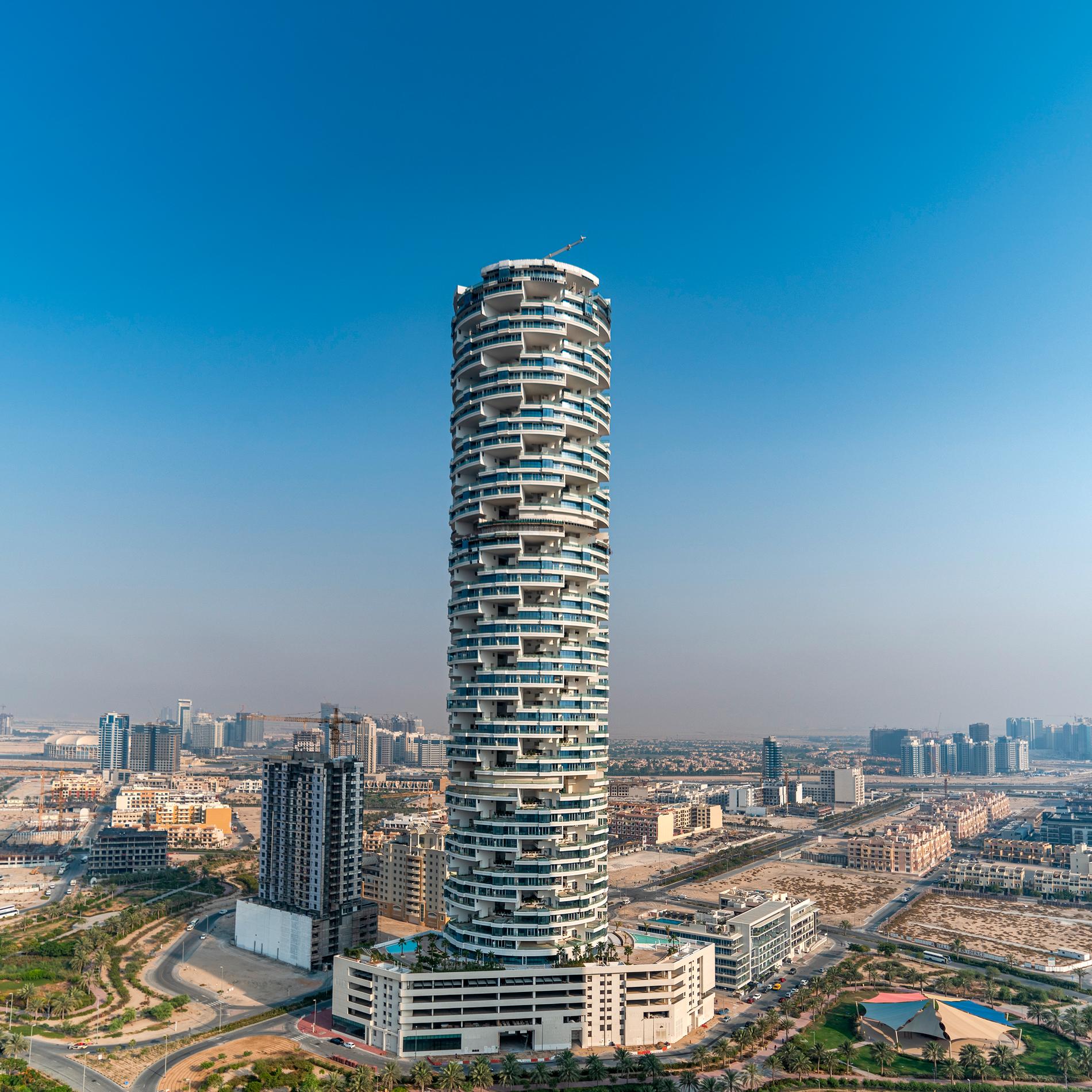 247 rum och sviter, samt 254 lägenheter rymmer hotellet Five Jumeirah Village. 