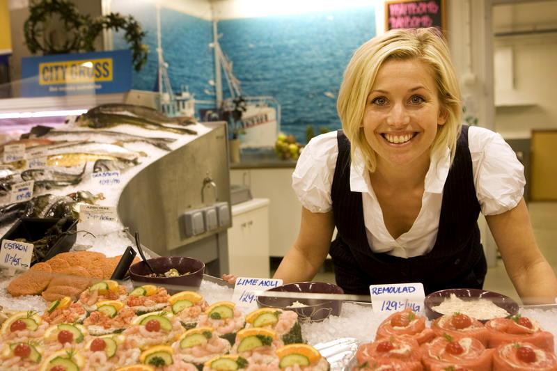 Tina Nordström däremot tycker att vegetarisk mat redan får utrymme i de befintliga programmen. ”Jag tror att ett vegetariskt matlagningsprogram vore för smalt”, säger hon.