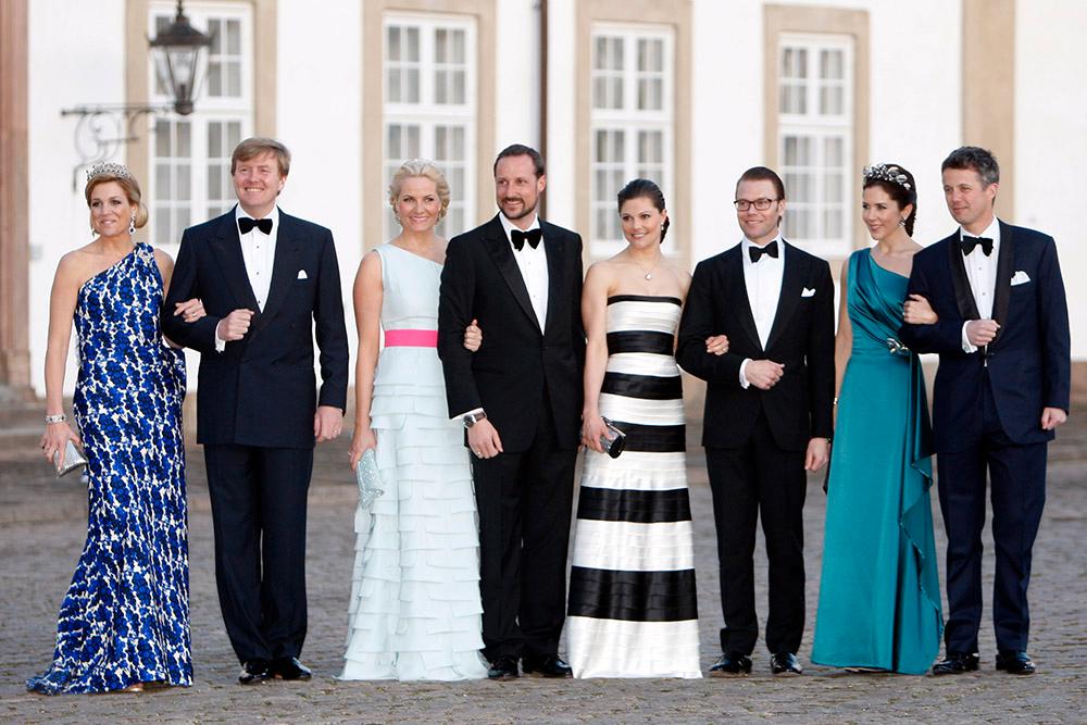Från Nederländerna kommer kungaparet Willem-Alexander och Máxima, från Norge kronprins Haakon och Mette-Marit. Från Sverige  kommer kungen och kronprinsessan Victoria. Daniel får stanna hemma med barnen. Från Danmark kommer kronprins Frederik och Mary.