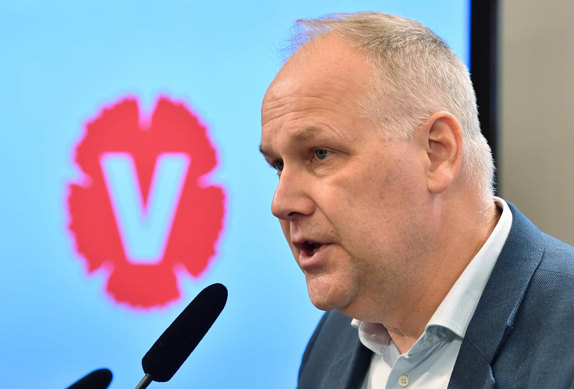 Vänsterpartiets ledare Jonas Sjöstedt kommer med nya krav på regeringen. Arkivbild.
