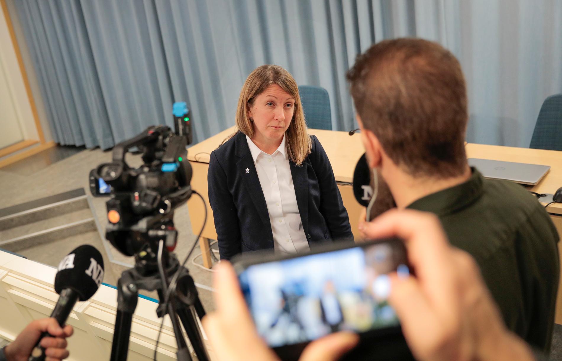 Åklagare Åsa Hiding under en pressträff om mordåtalet mot mannen.