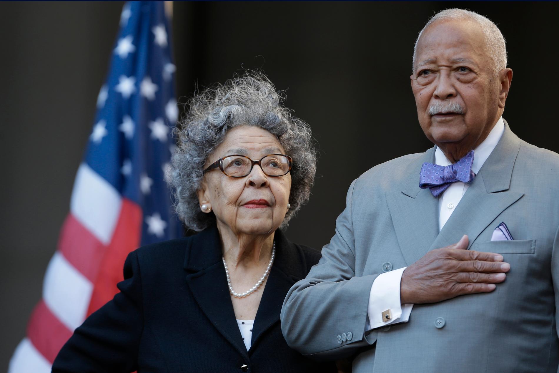 New Yorks tidigare borgmästare David Dinkins och hans hustru Joyce Dinkins fotograferade 2015.