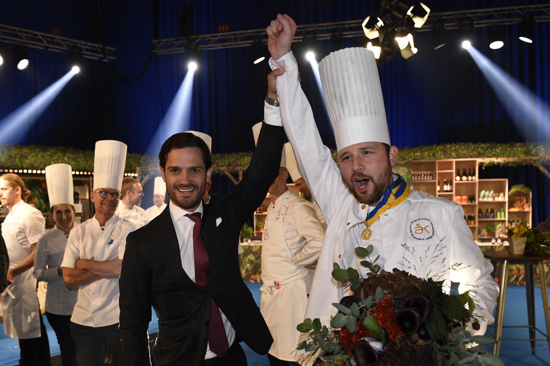 Ludwig Tjörnemo firade med med prins Carl Philip när han korades till Årets kock 2020.