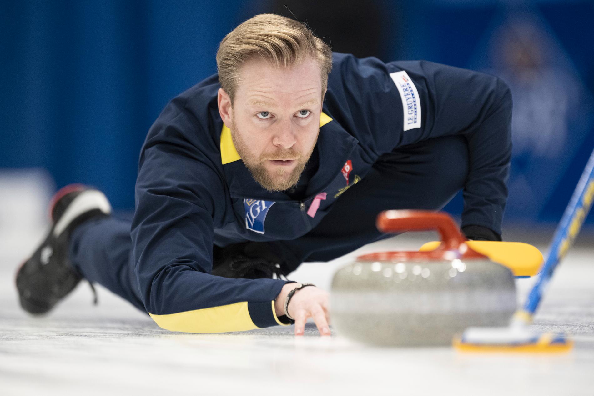 Skipper Niklas Edin och hans lagkamrater i herrlandslaget i curling är klara för VM-final. Arkivbild.