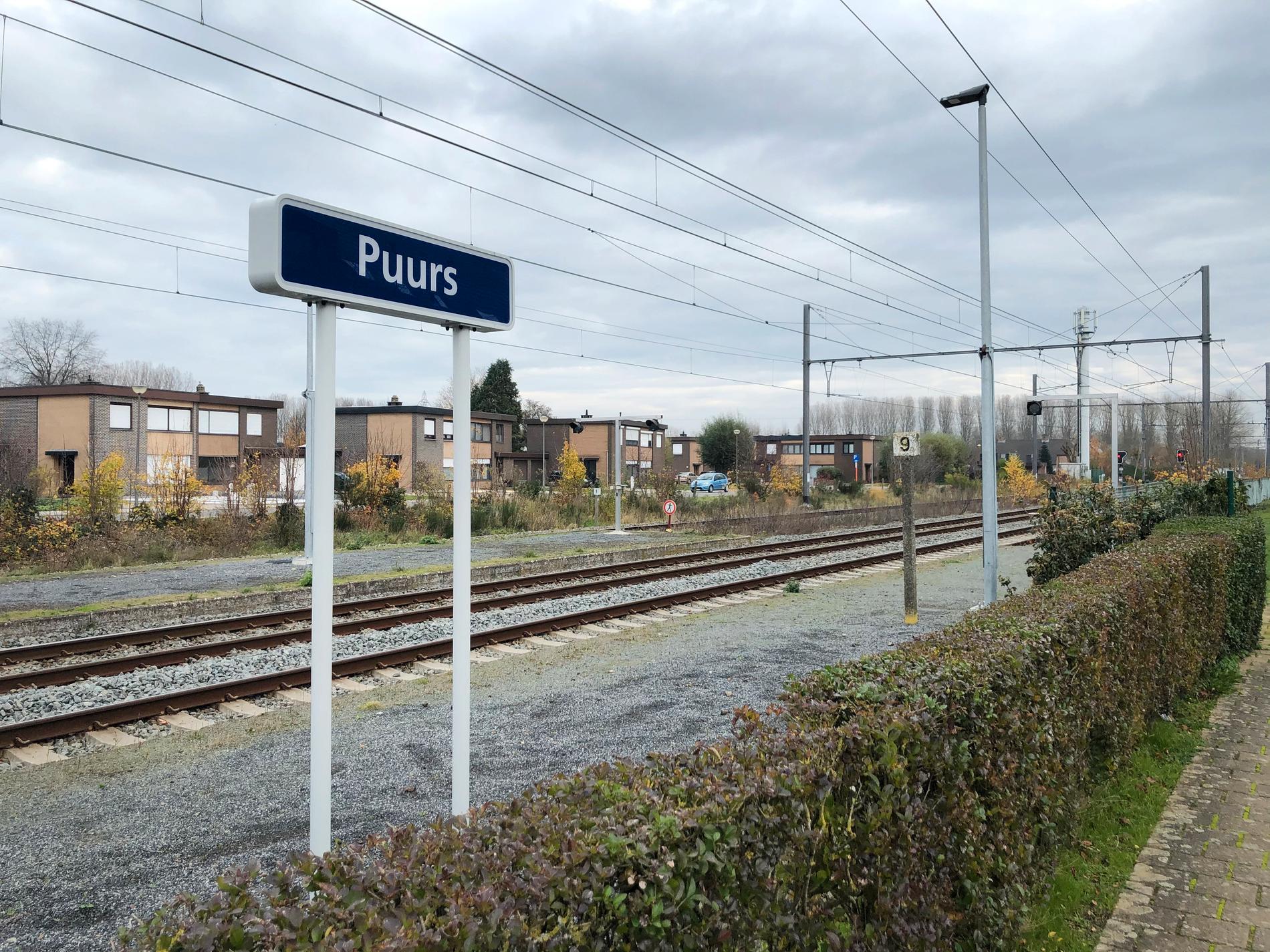 Småstaden Puurs ligger strategiskt, mellan hamnen i Antwerpen och flygplatsen i Bryssel och med goda bil- och järnvägsförbindelser.