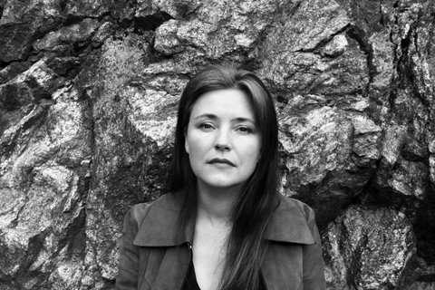 Ann Hallström (född 1970) belönades med Mare Kandre-priset 2010 för ”Saknaden”.