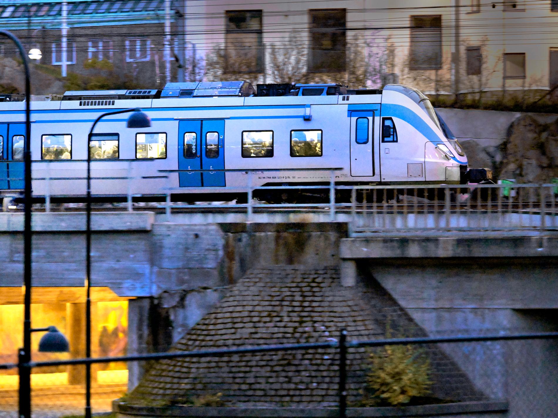 Tågtrafiken stoppad mellan Stockholm och Uppsala
