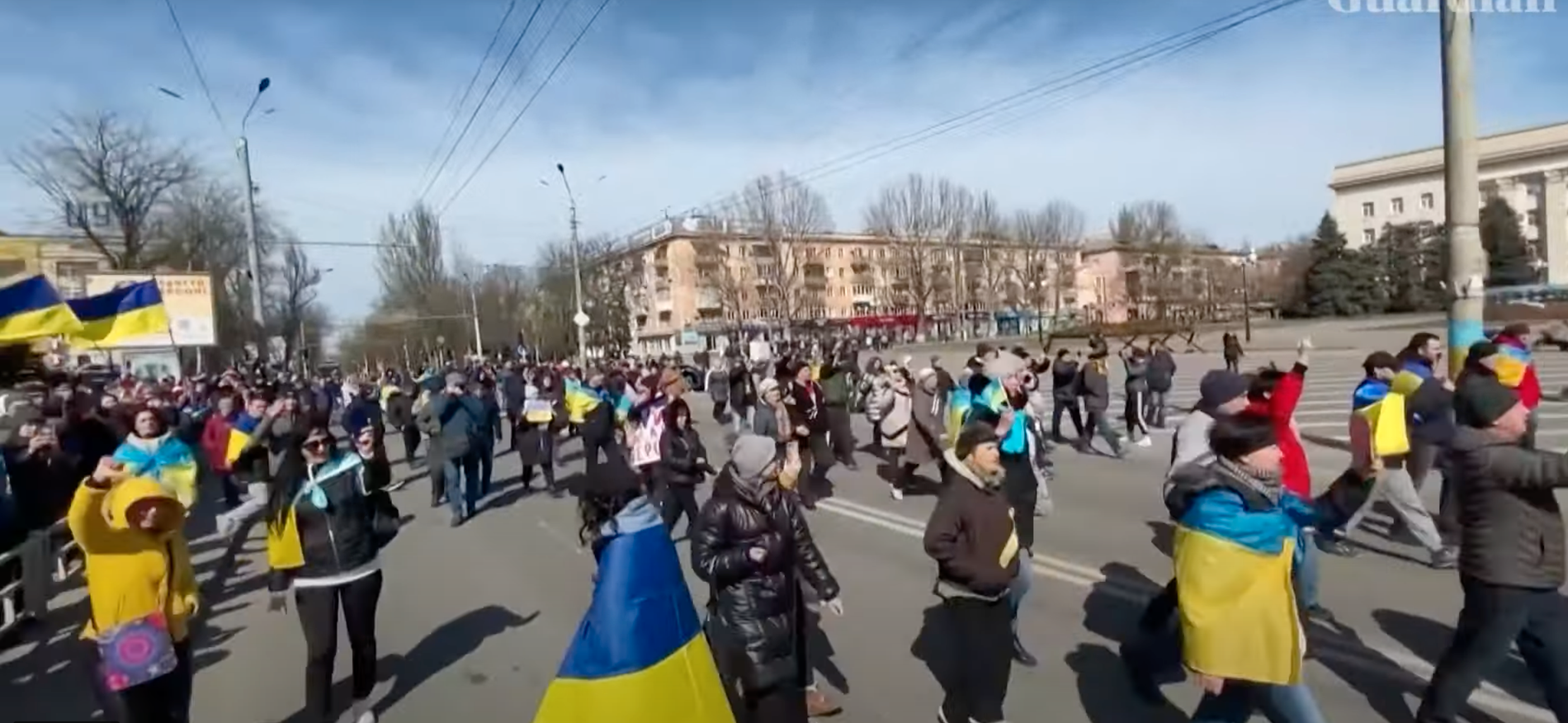  Även i Ryssland har det utbrutit stora protester i 38 städer mot kriget i Ukraina. 