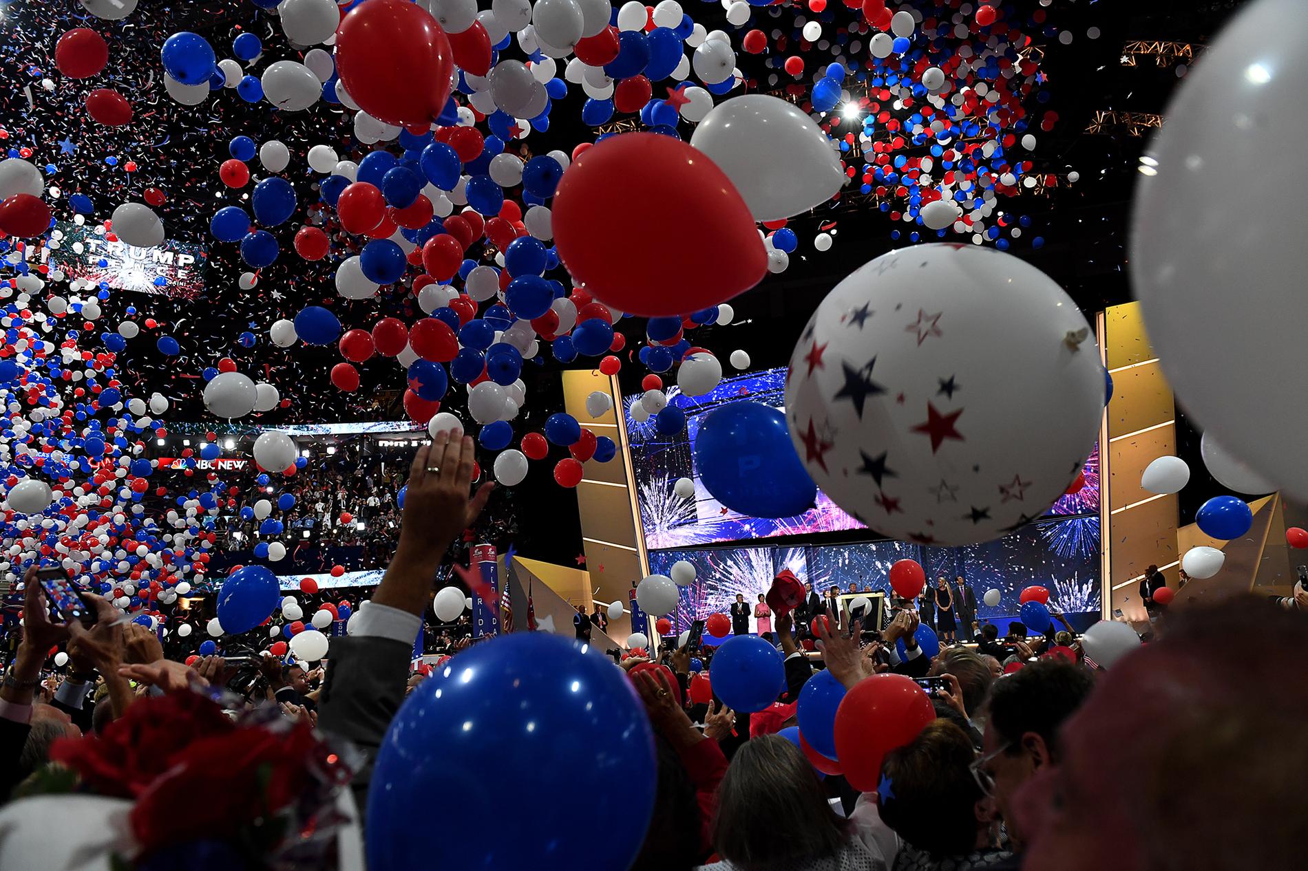 Stor ballongfest när Donald Trump höll sitt linjetal på konventet.