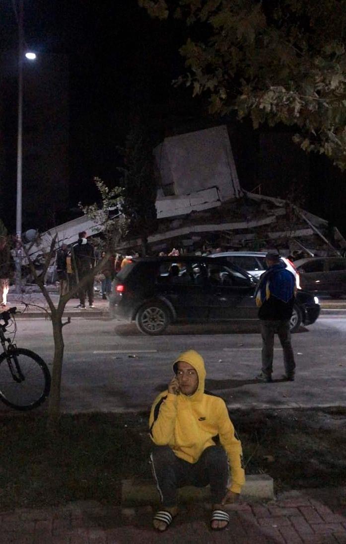 Minst 50 personer har skadats i ett jordskalv i Albanien.