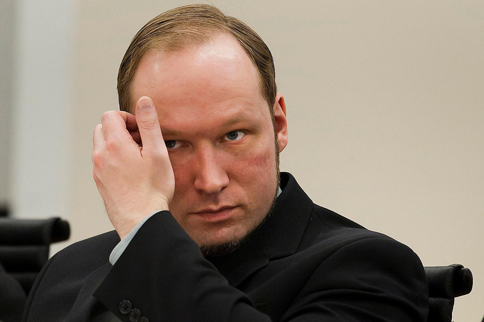 Behring Breivik i rätten.