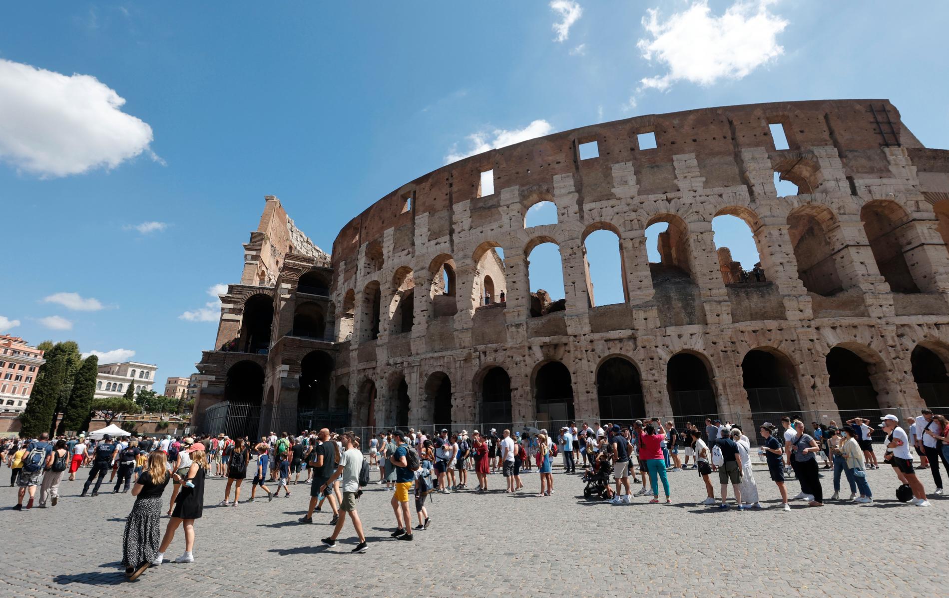 I Rom behöver man visa upp ett ”grönt pass” för att få tillgång till sevärdheter som Colosseum.