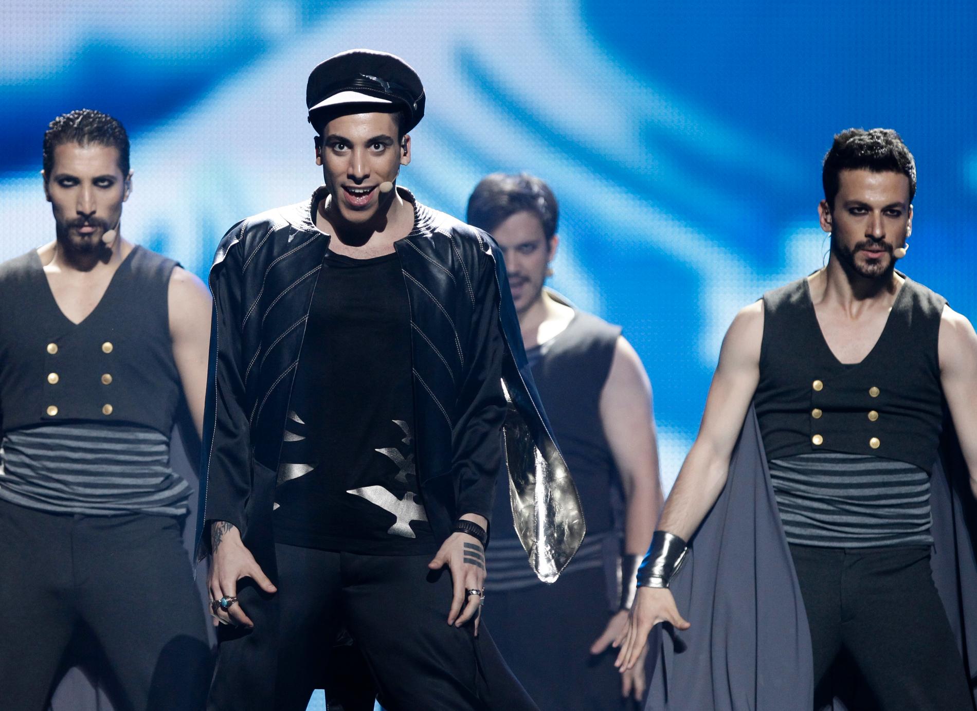 Turkiets Can Bonomo 2012. Nästa år hoppade landet av Eurovision.