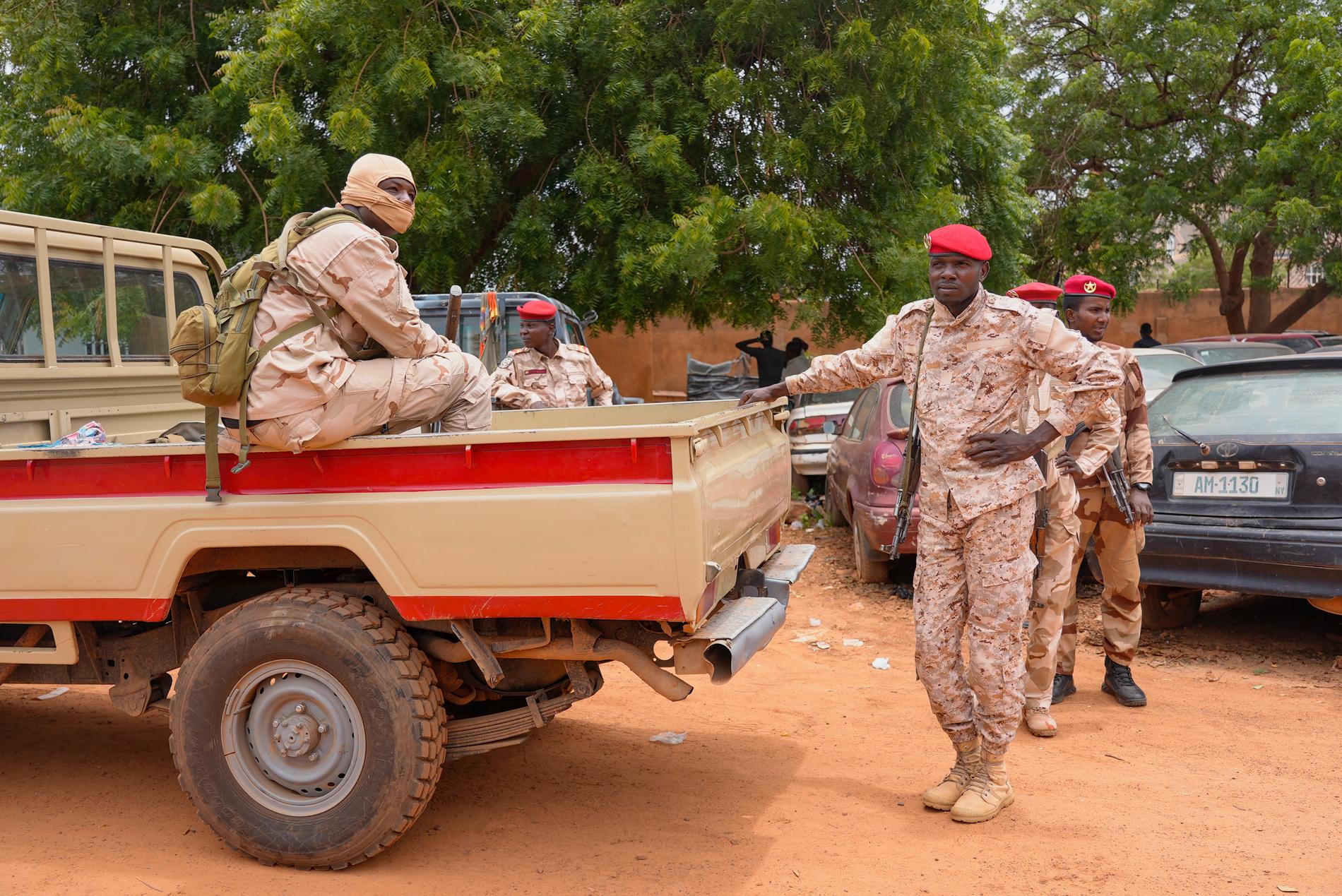 Militären i Niger under förra året.