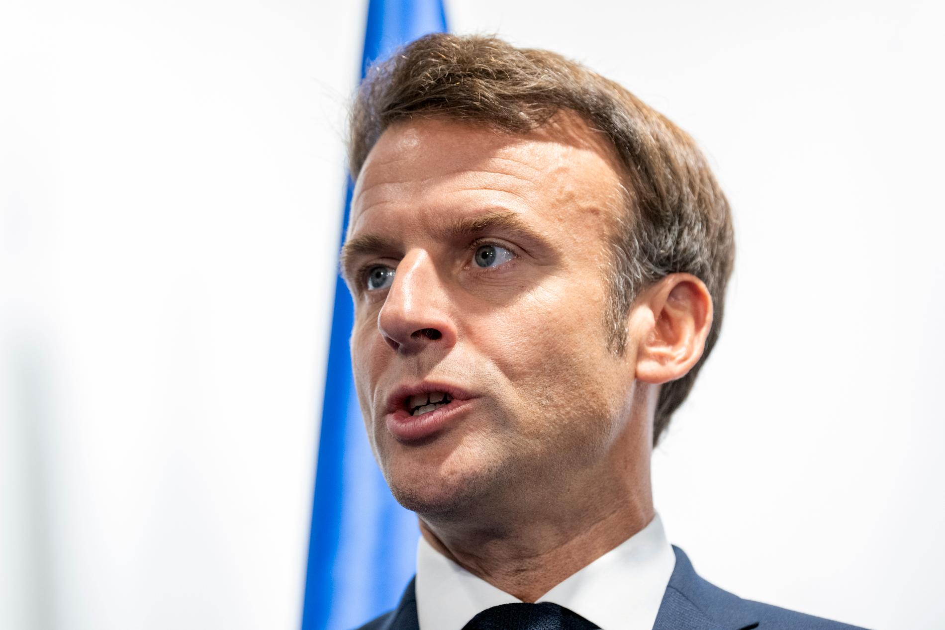 Frankrikes president Emmanuel Macron krattade manegen för tech-bolaget.