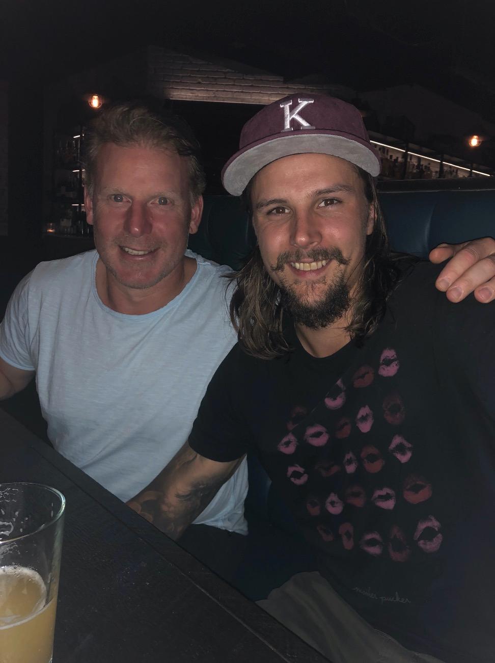 Erik och bäste kompisen Daniel Alfredsson – dagen innan Erik, hösten 2018, trejdades från Ottawa till San Jose.