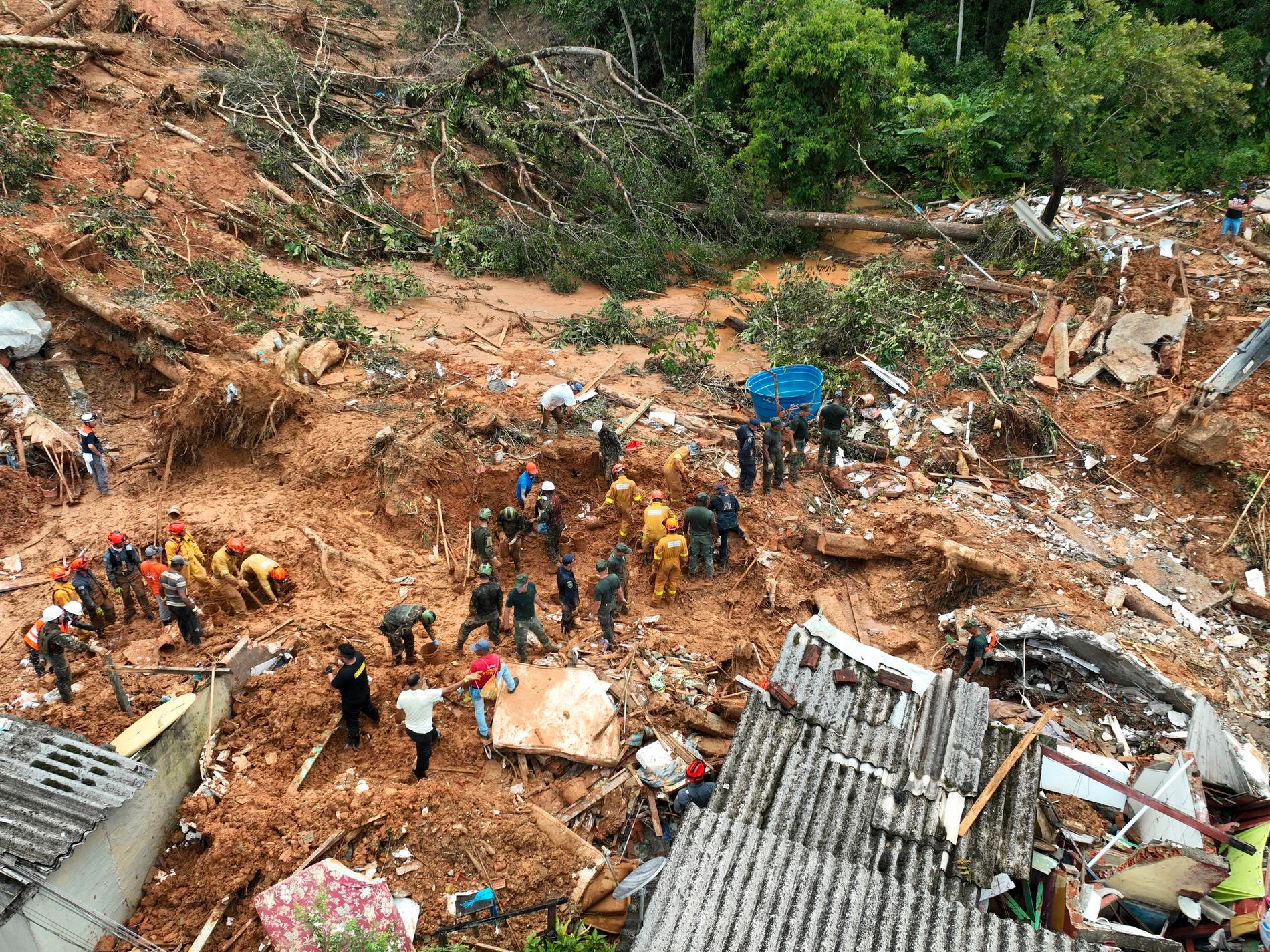 Dödssiffran stiger efter regn i Brasilien