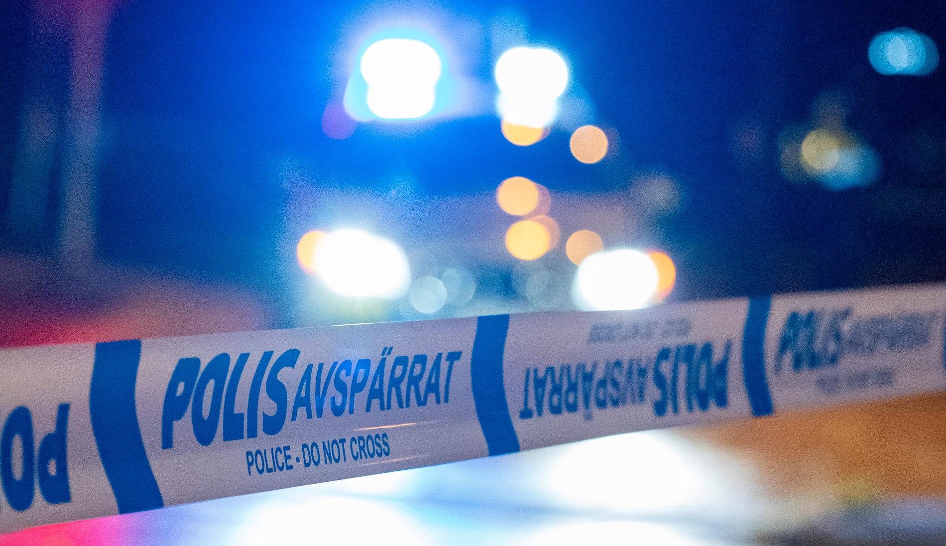 Polisbil vid avspärrningar i Malmö. Arkivbild.