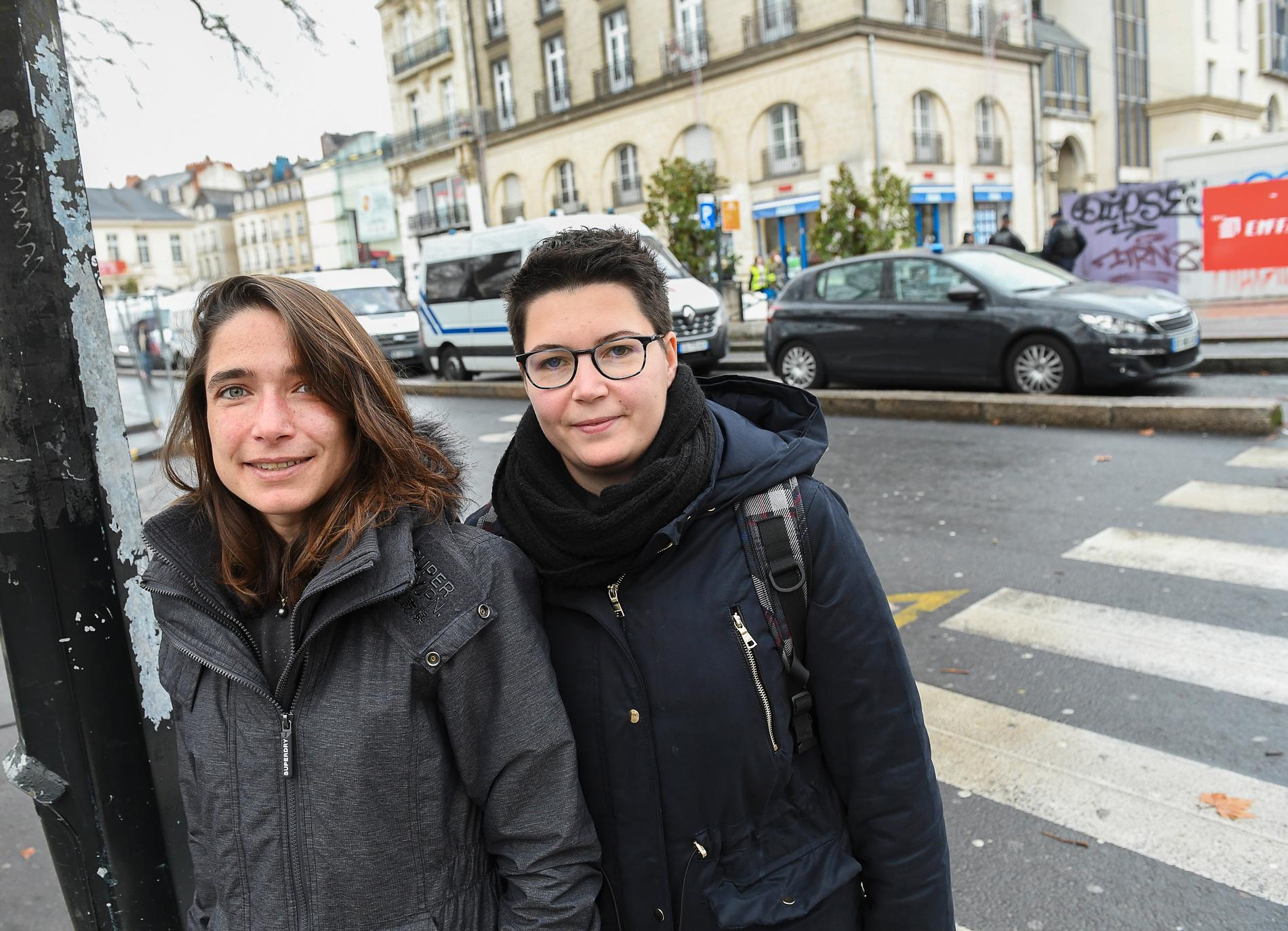 Eva Spaeter från Paris och Tea Franc de Ferriere studerar i Nantes.