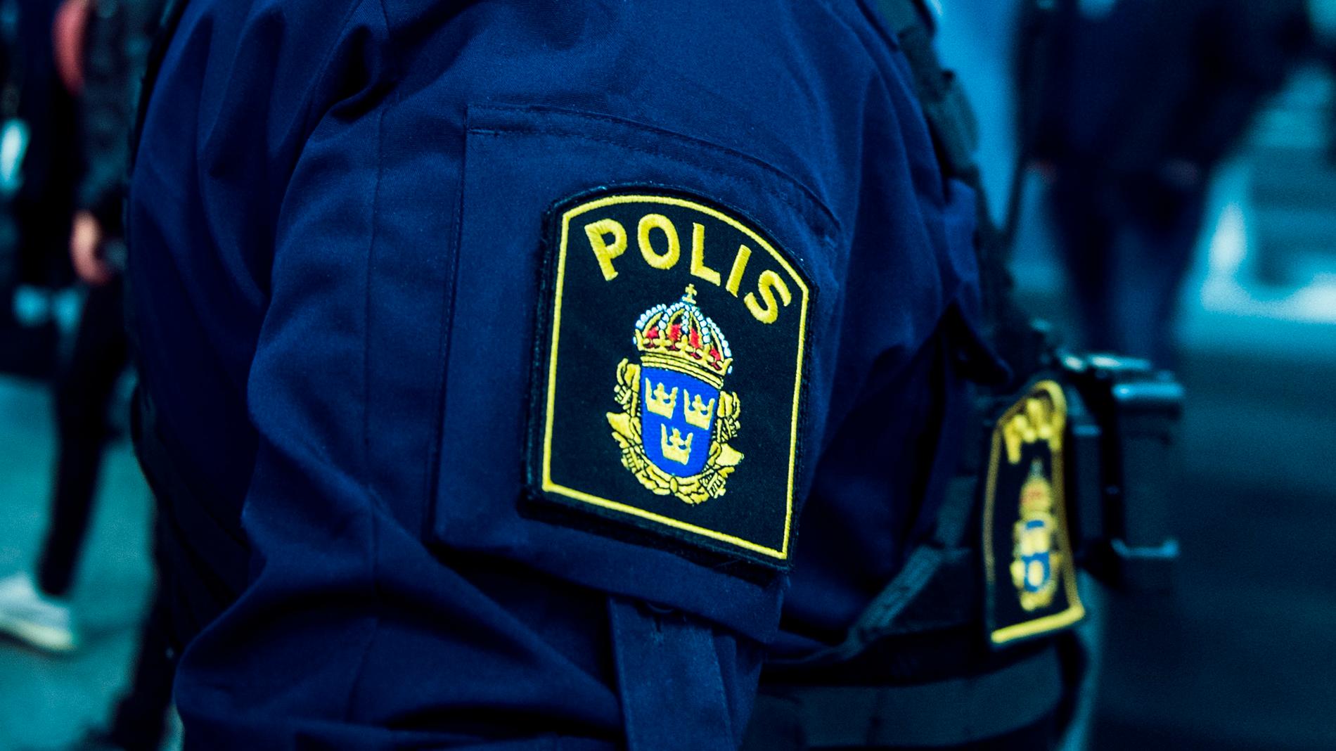 Polisen har gripit en ung man efter en knivskärning på en spårvagn i Göteborg. En förundersökning gällande försök till mord har inletts. Arkivbild.