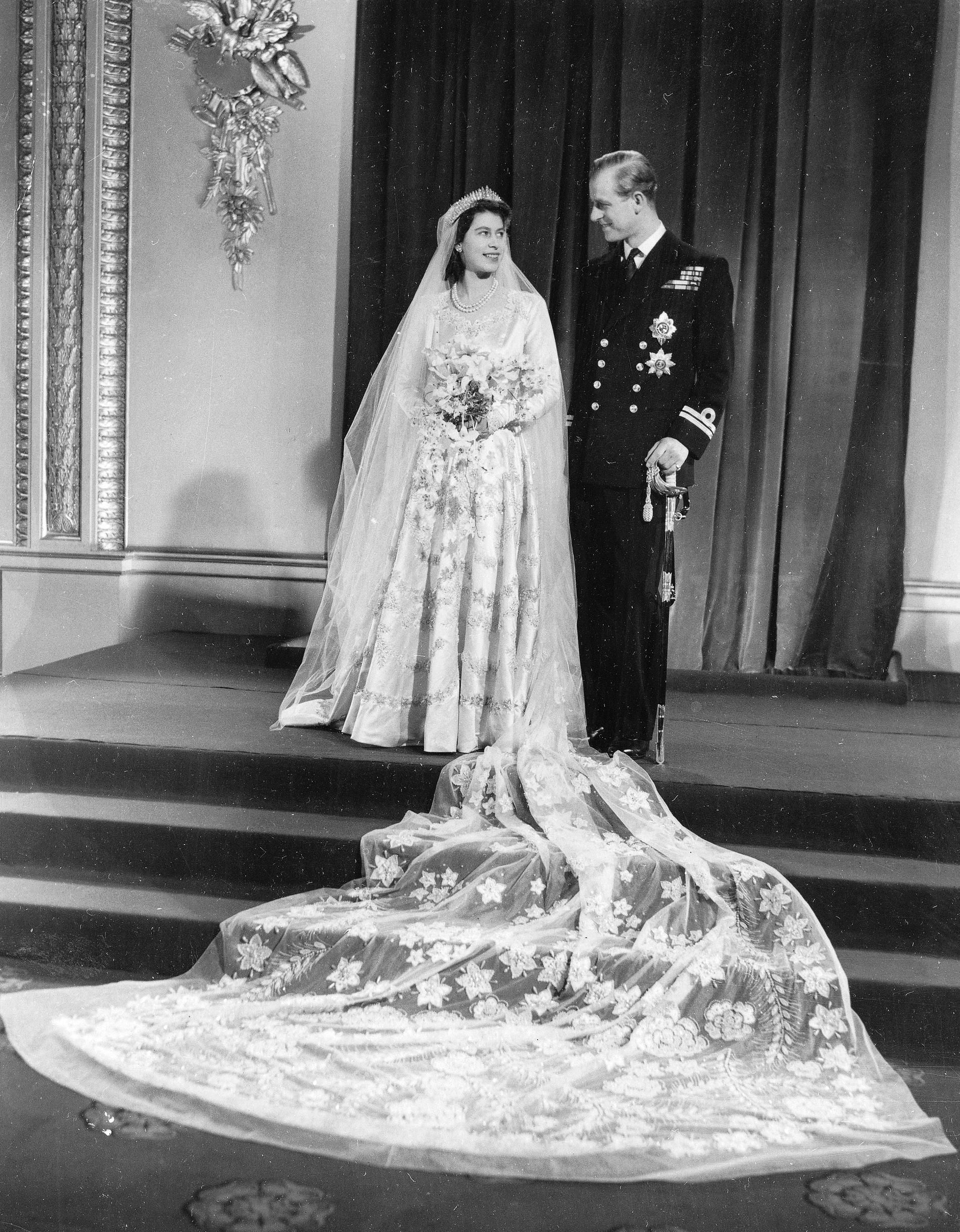 Nygifta! Elizabeth och prins Philip sa ja till varandra den 20 november 1947. 