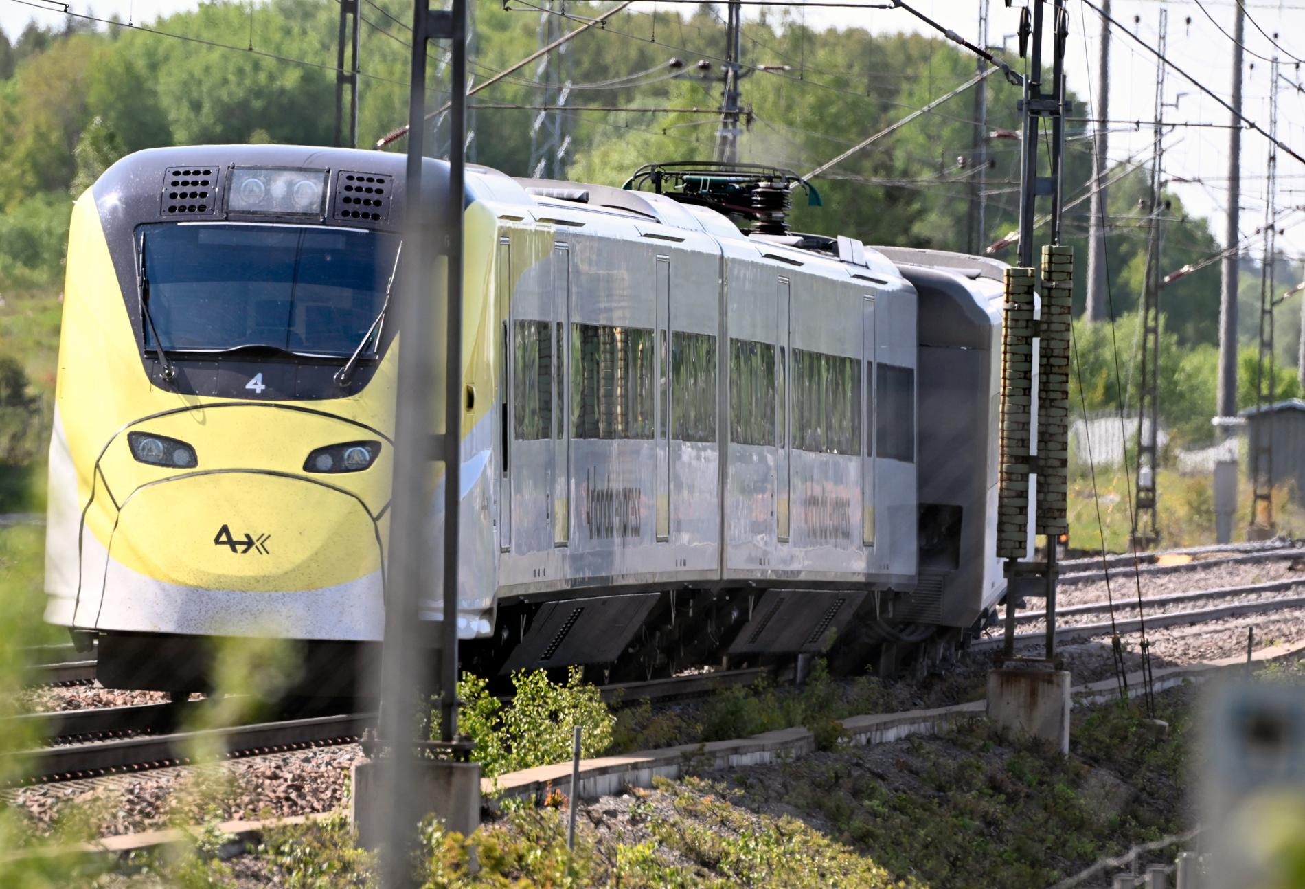 Arlanda Express spårade ur under färd vid Blackvreten tågdepå i höjd med Arlanda stad.