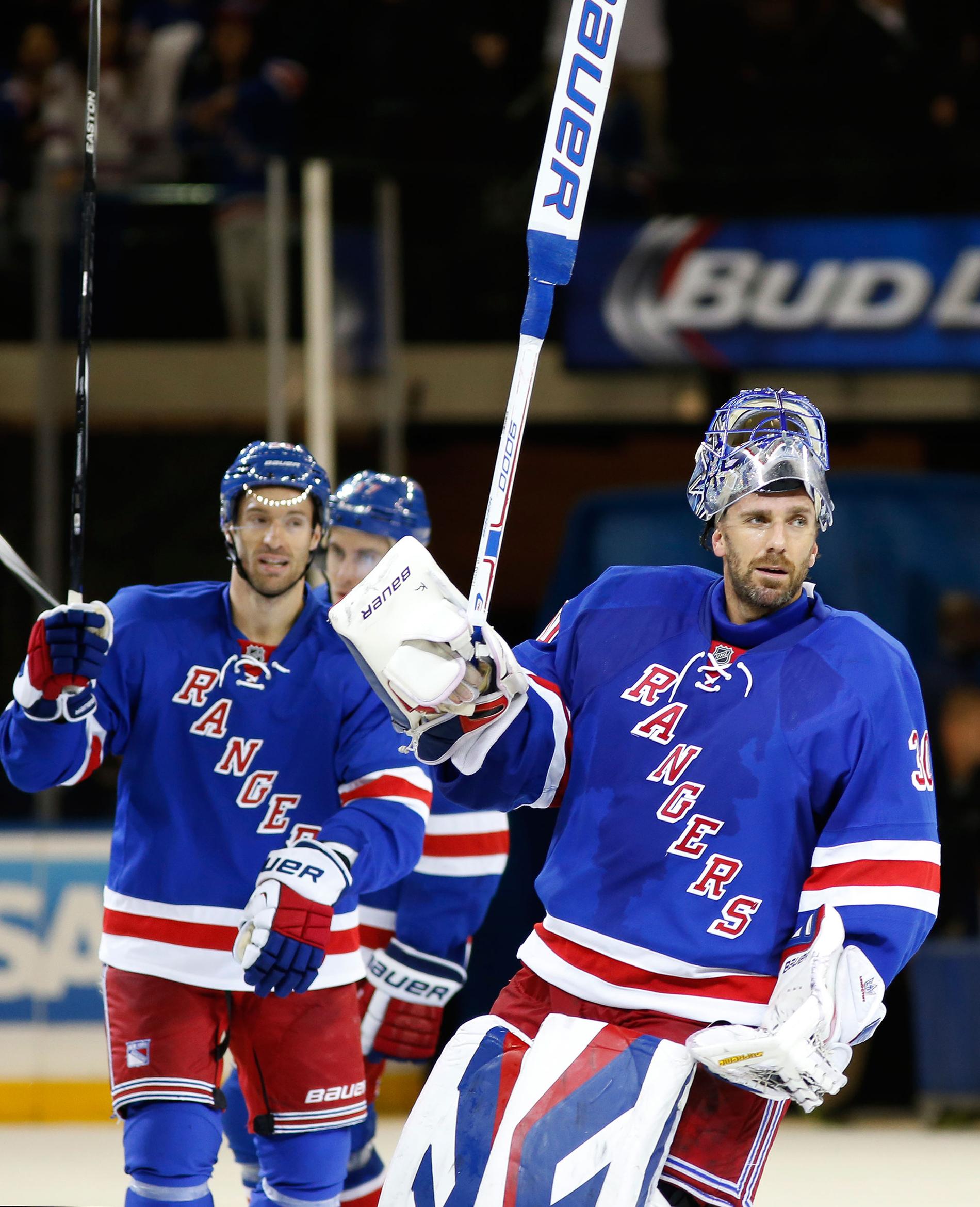 Henrik Lundqvist (t.h.) och New York Rangers vinner Stanley Cup, enligt oddsen.
