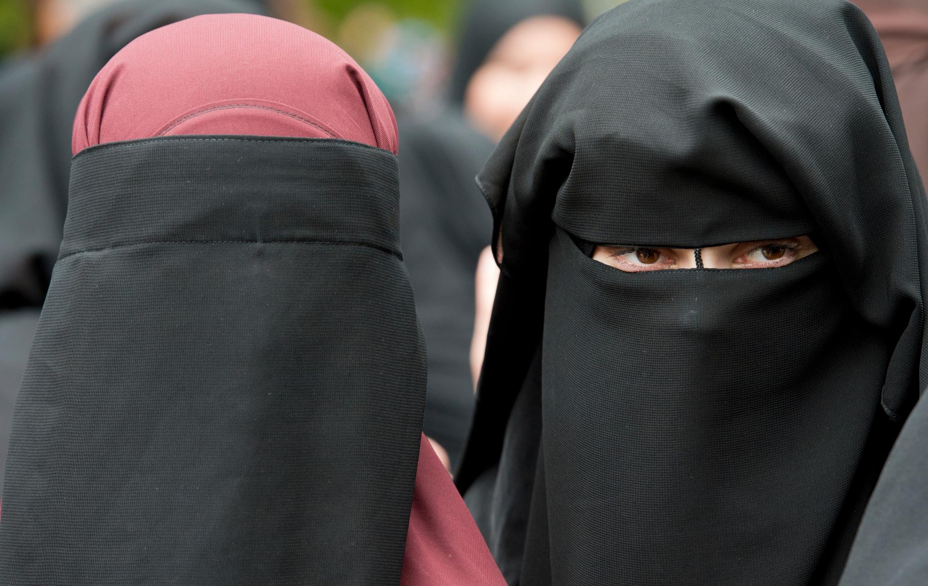 Danmark har en politisk majoritet för ett burkaförbud. Arkivbild från en demonstration mot ett liknande förbud i Österrike 2014.