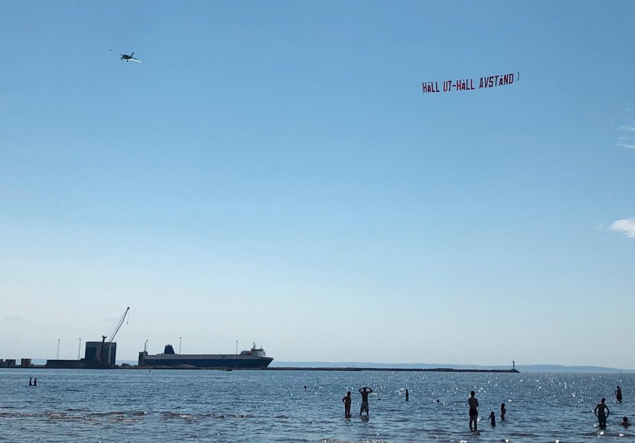 Det flygande budskapet, fotograferat på Västra stranden i Halmstad.