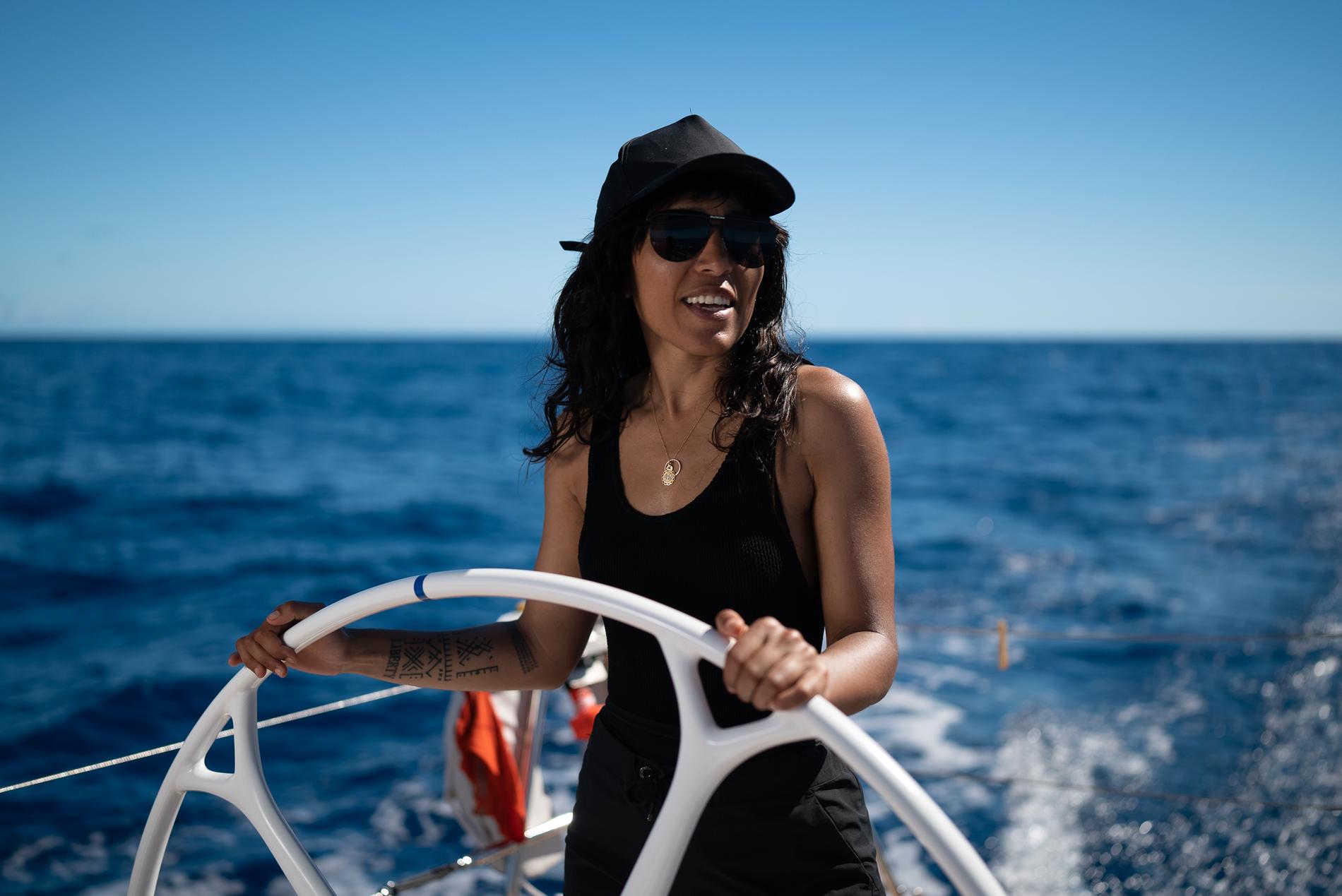 Loreen på båten i ”Över Atlanten”.