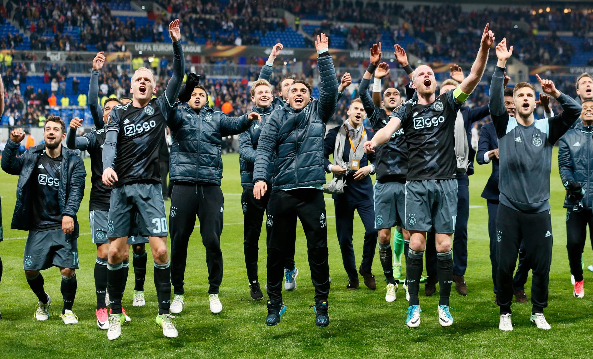 Ajax jublar efter semifinalen
