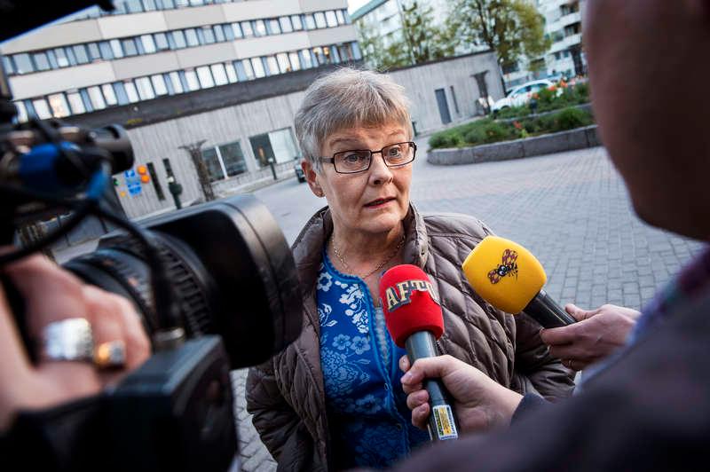 Maud Olofsson har tidigare vägrat komma till KU:s förhör om Nuonaffären. Enligt uppgift har hon känt sig vuxenmobbad när hon varit i KU tidigare.”Det är en av hennes bevekelsegrunder för att hon inte kommer till utskottet”, säger Tuve Skånberg (KD).