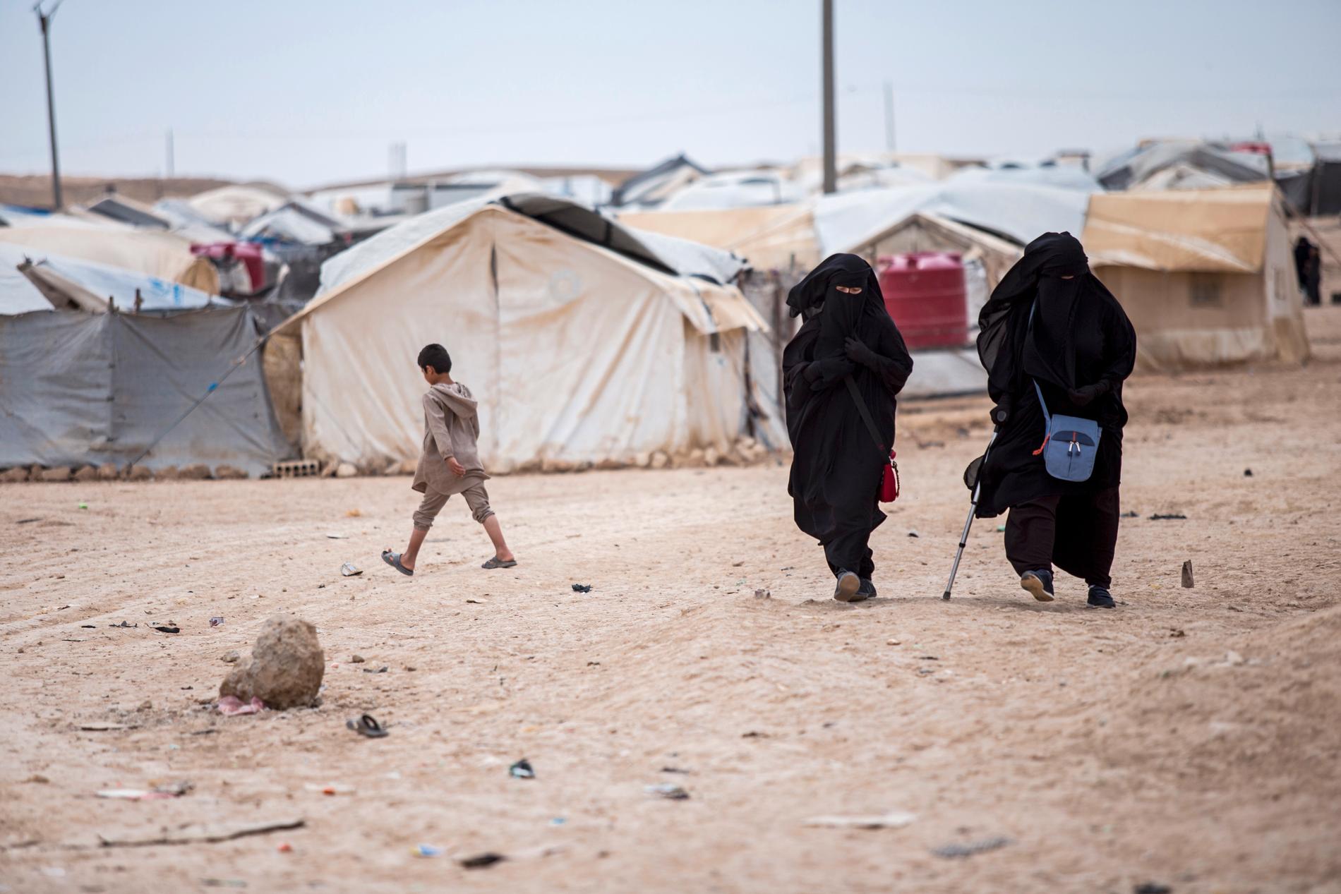 al-Hol-lägret är hem till över 50 000 människor. 90 procent av dem är kvinnor och barn, enligt Röda Korset.