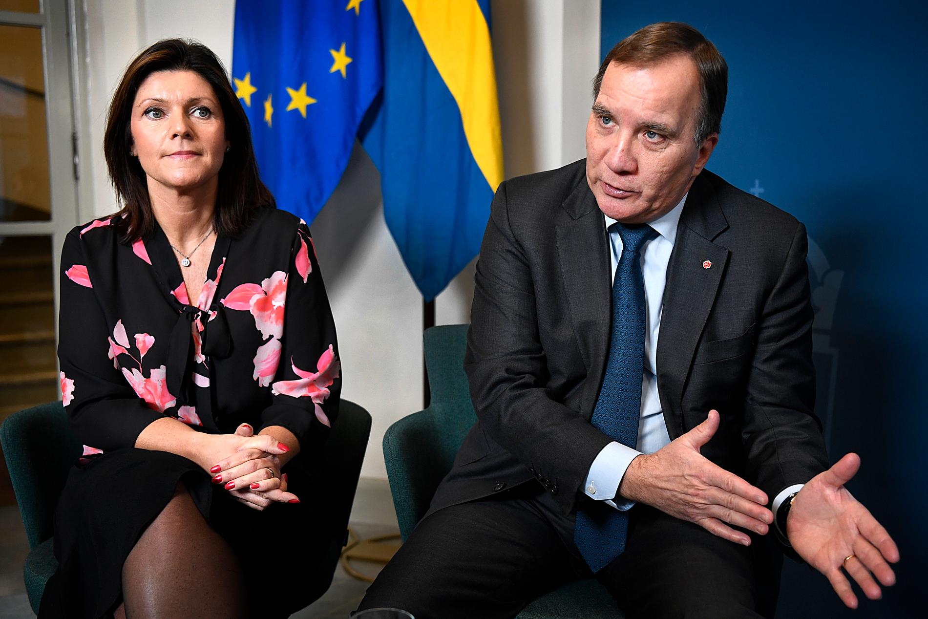 Eva Nordmark, arbetsmarknadsminister, och statsminister Stefan Löfven.