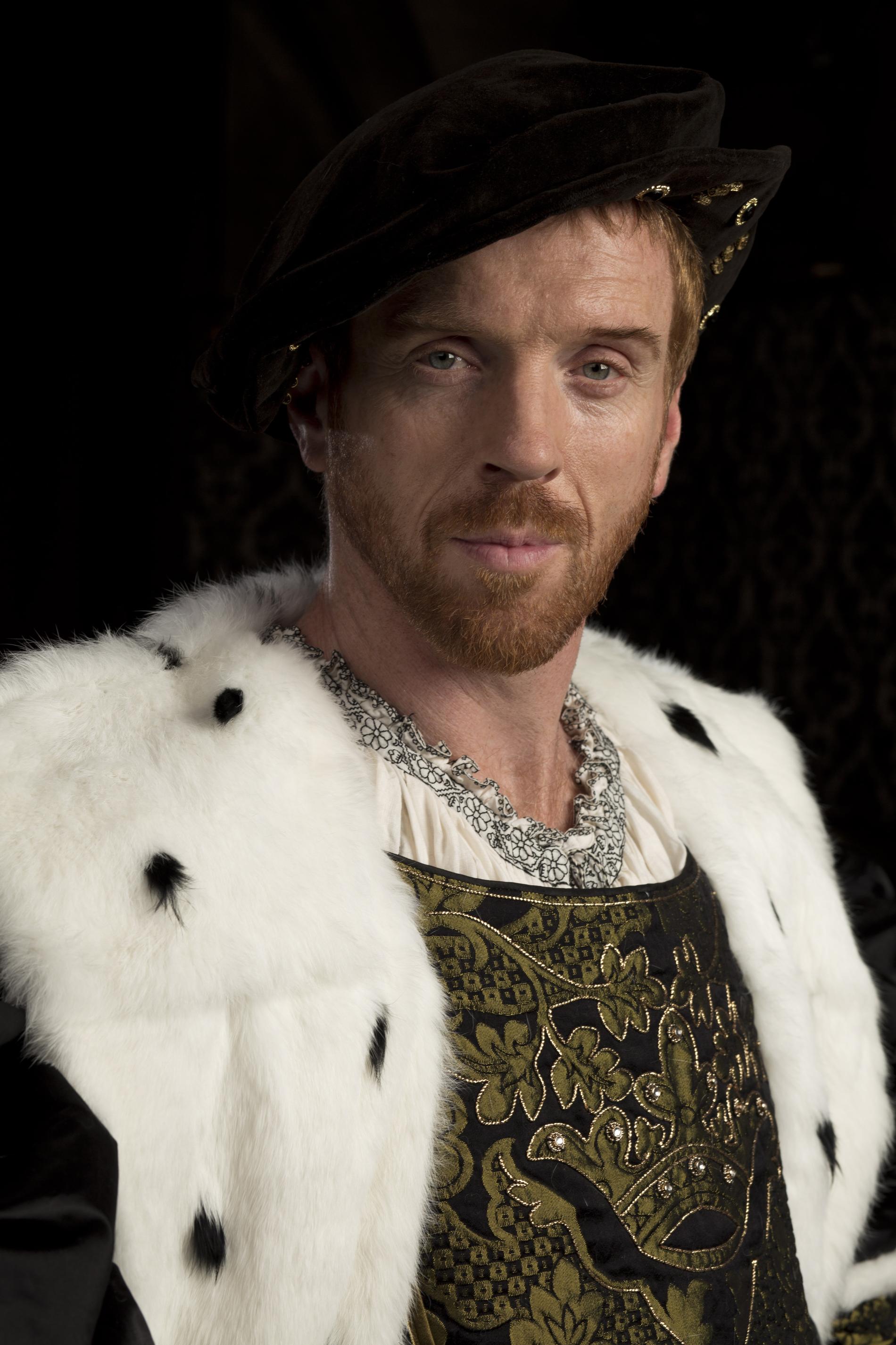 I serien "Wolf Hall", som visas i SVT, spelar Damian Lewis kung Henrik VIII.