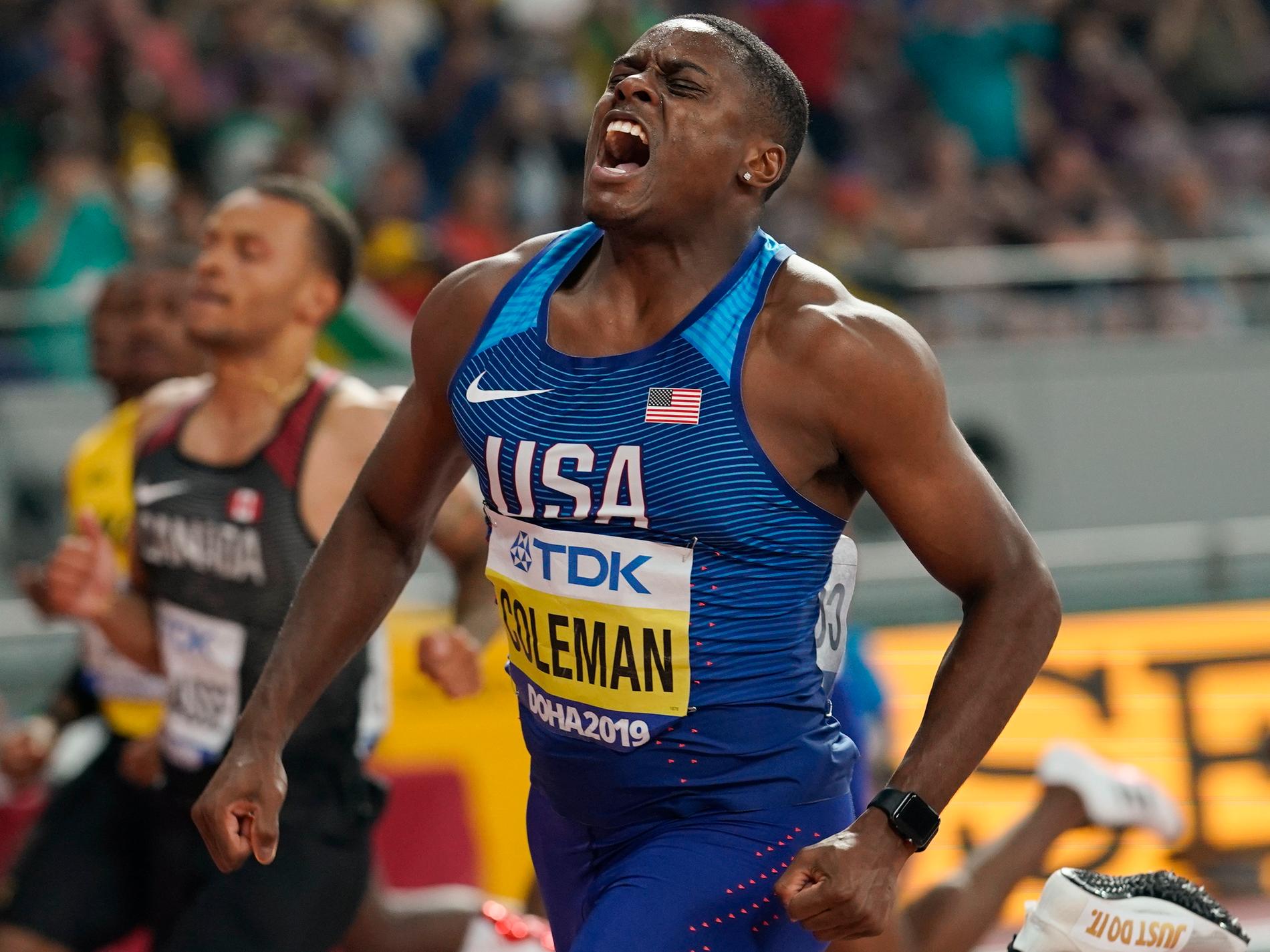 Christian Coleman firar att han precis blivit världsmästare på 100 meter, i VM i Qatar förra året.