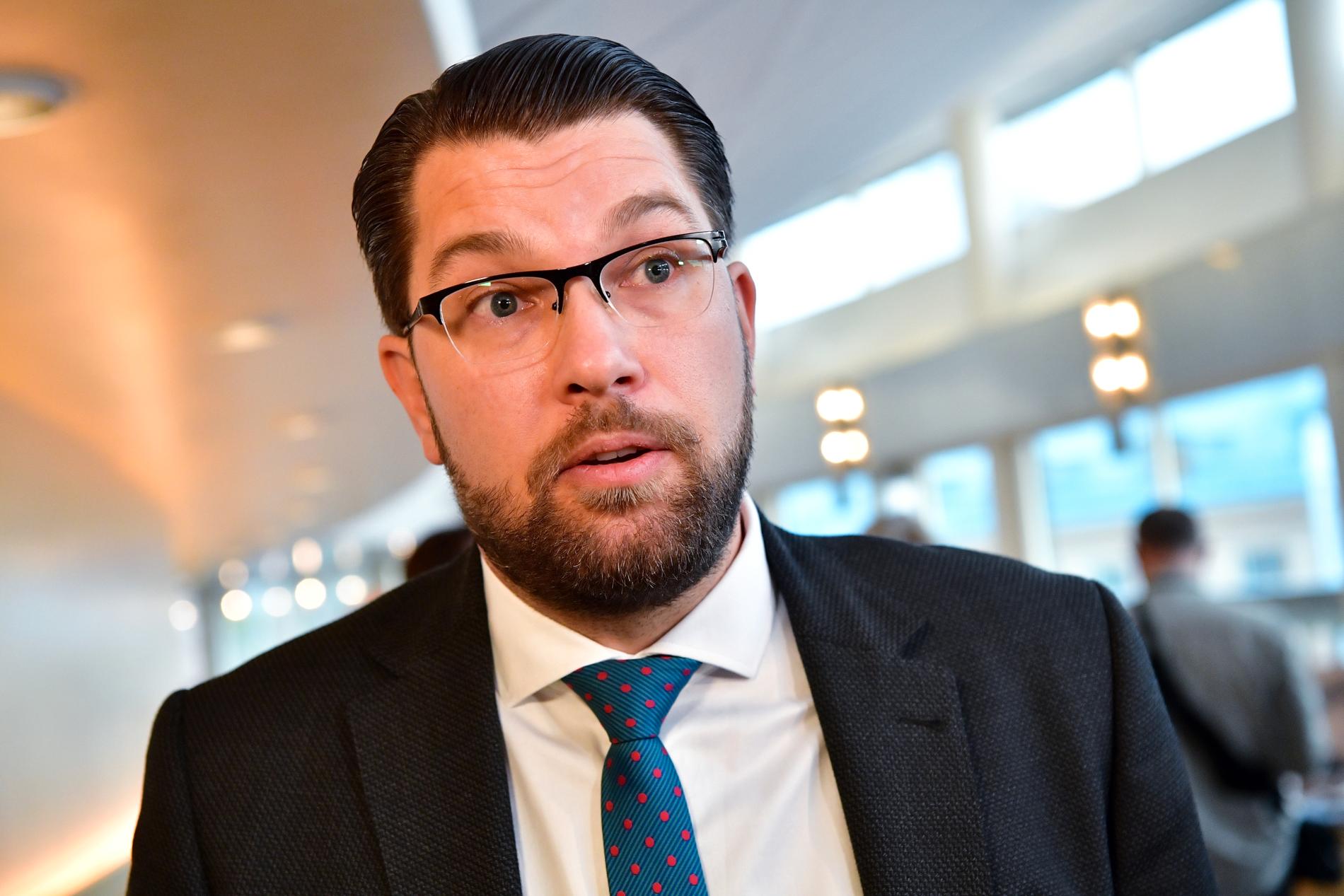 SD:s partiledare Jimmie Åkesson har svårare att gå hem bland kvinnor än män. Arkivbild.