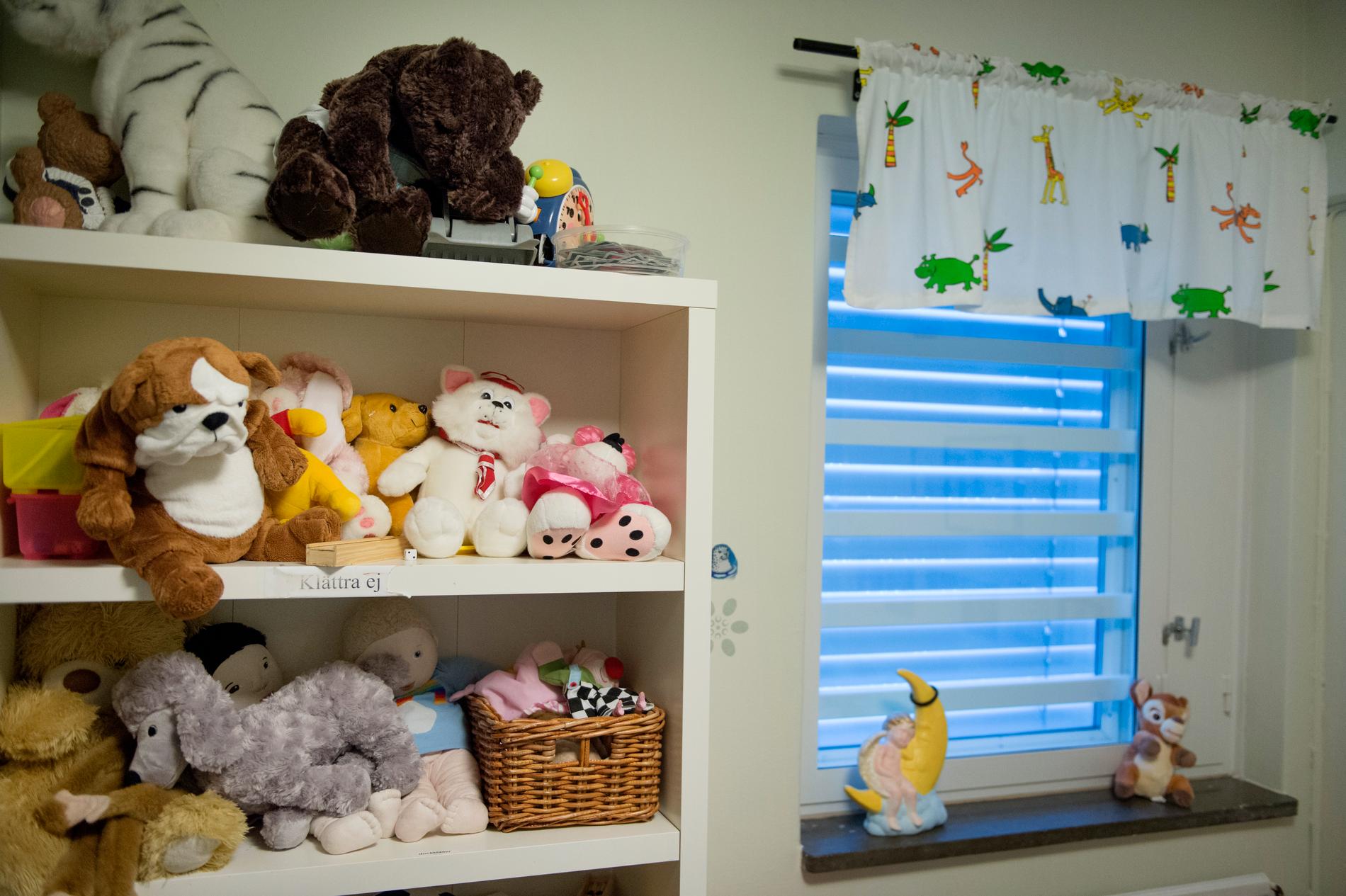 Besöksrum på anstalt där barn kan möta en intagen förälder. Arkivbild.