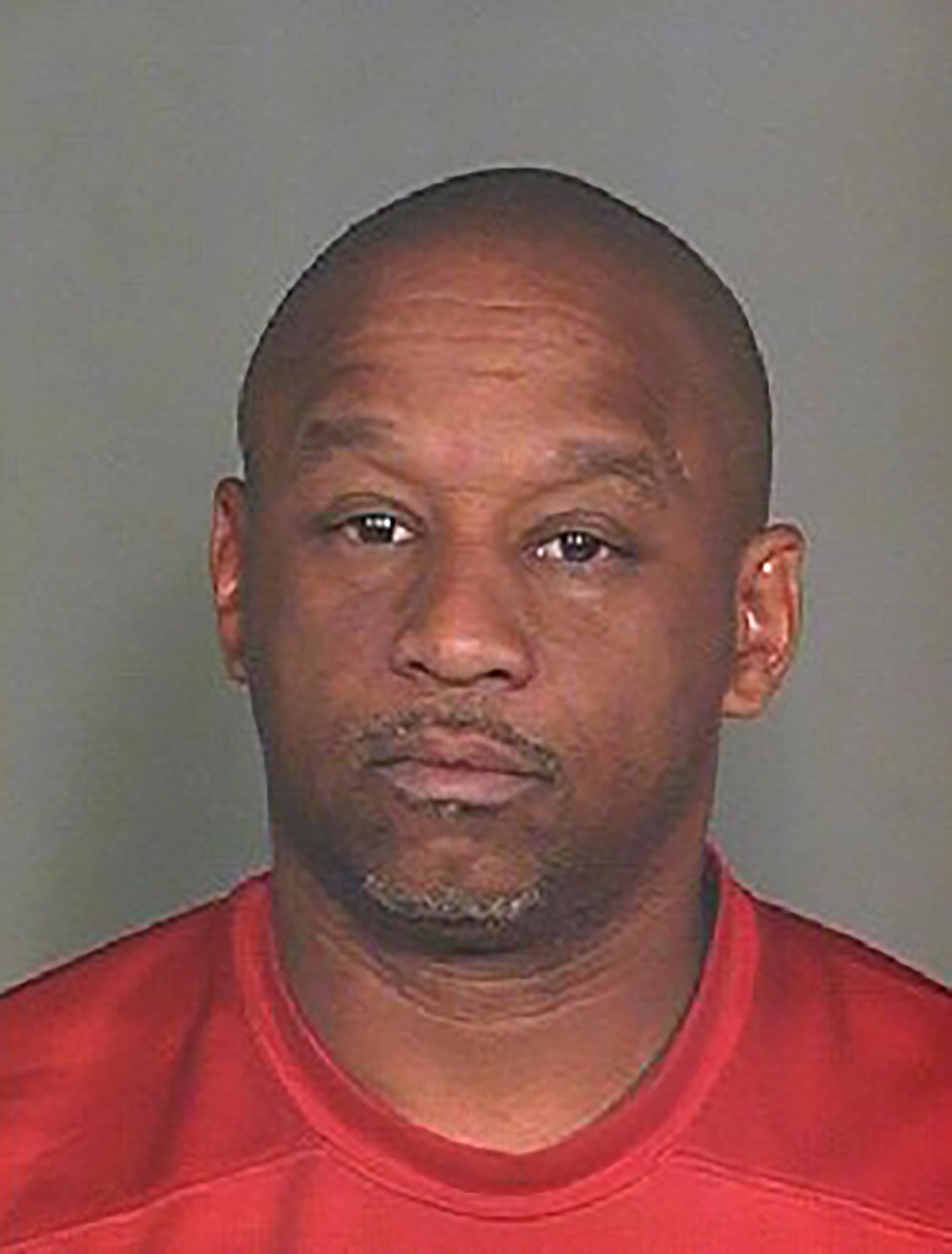 Dwight Jones, 56, är misstänkt för en serie mord i Scottsdale, Arizona. 