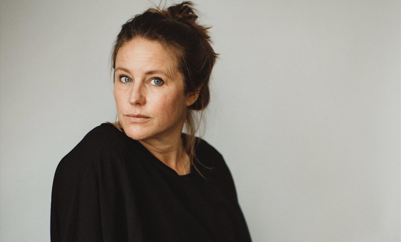 Tyra von Zweigbergk (född 1973), är författare, konstnär och designer. Romanen ”Plikt” är hennes skönlitterära debut.