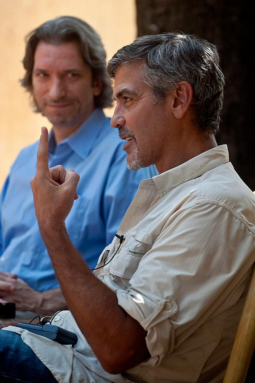 George Clooney tillsammans med John Prendergast i huvudstaden Juba i världens yngsta land Sydsudan. Båda var stora förespråkare för ett självständigt Sydsudan, som nu fallit ner i en våldsspiral sedan presidenten Salva Kiir och vice-presidenten Riek Machar strider om makten i landet.