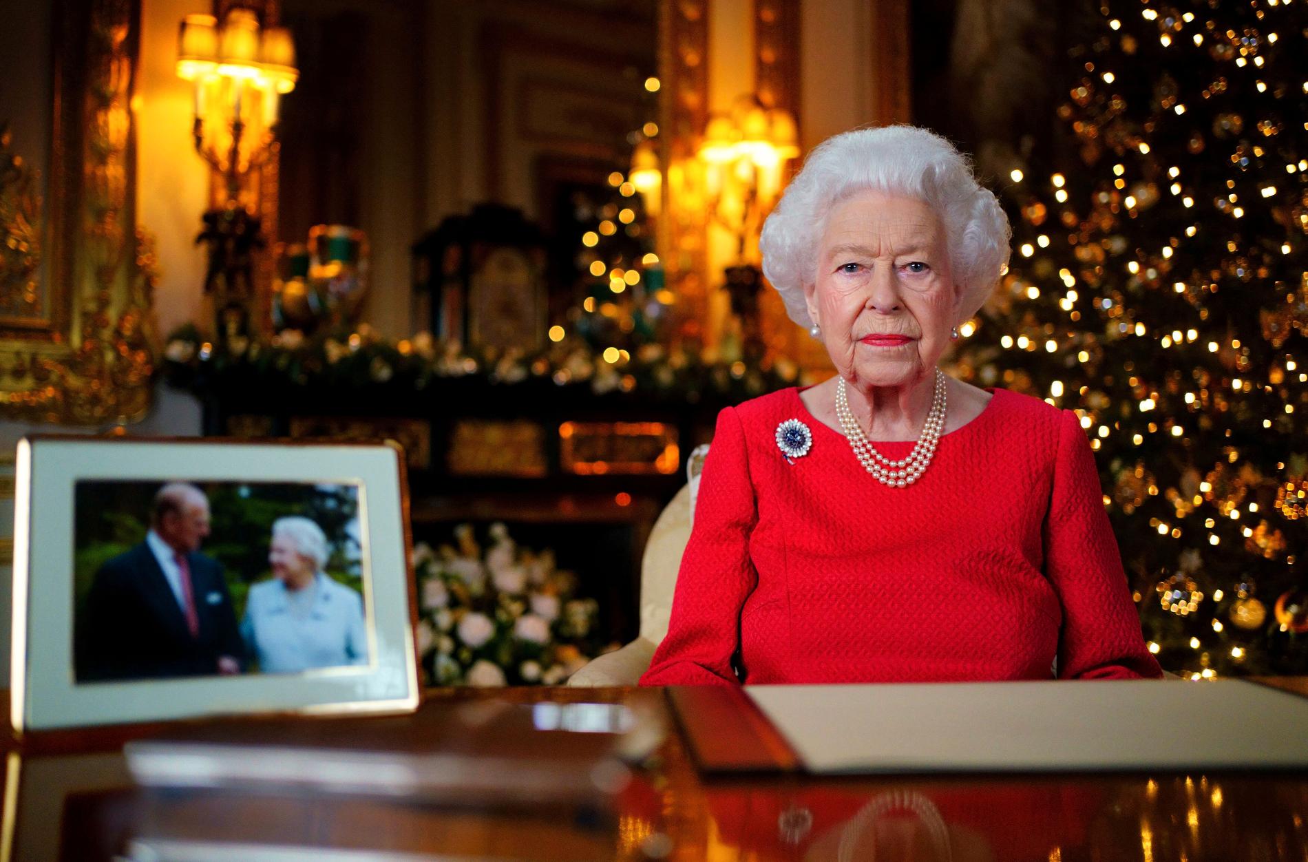 Drottning Elizabeth fick oväntat besök i samband med hennes årliga jultal på Windsor Castle.