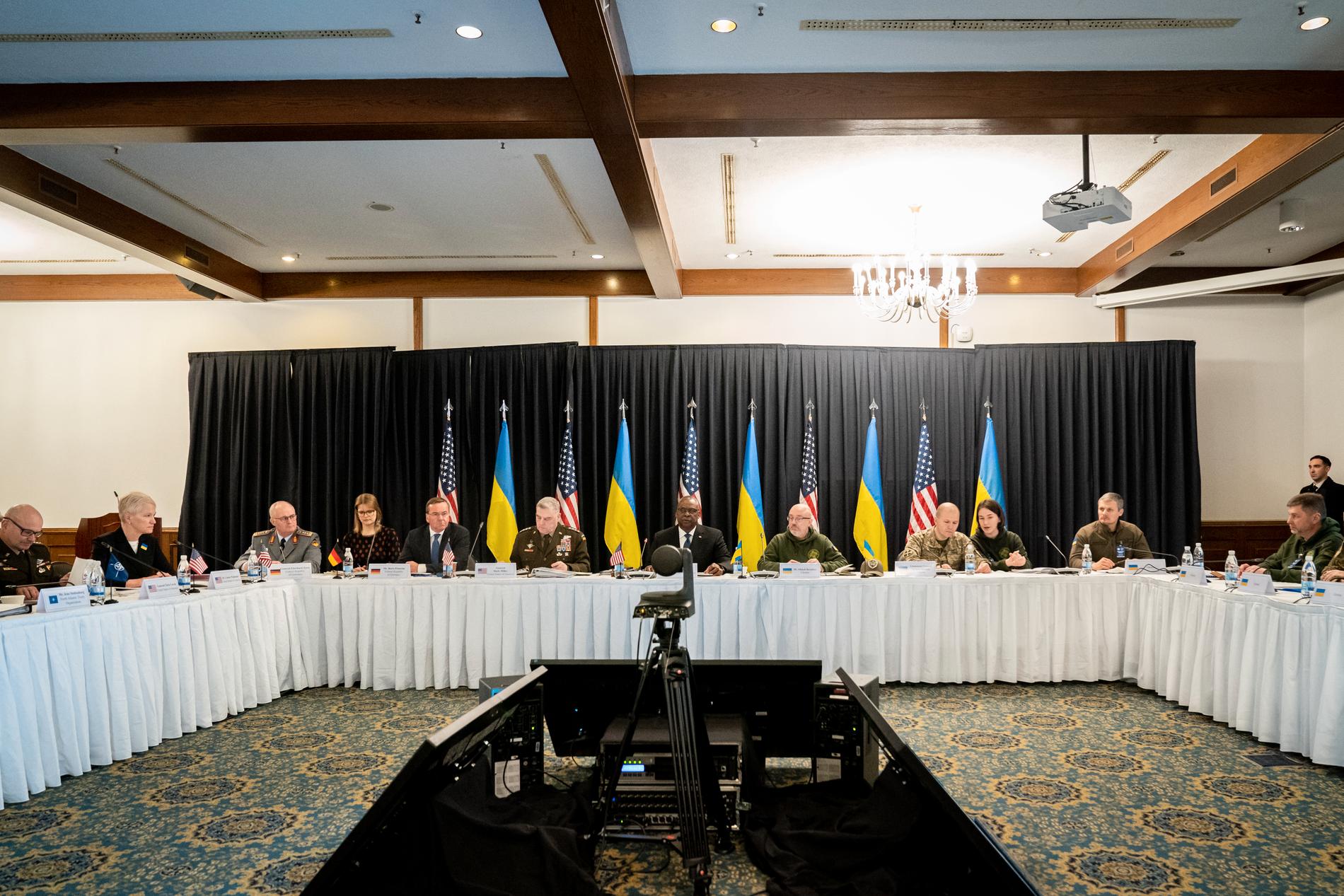 "Ukraine Defence Group" samlades på den amerikanska flygbasen Ramstein förra veckan för att diskutera fortsatt stöd. Fler än 40 länder närvarade. Arkivbild.