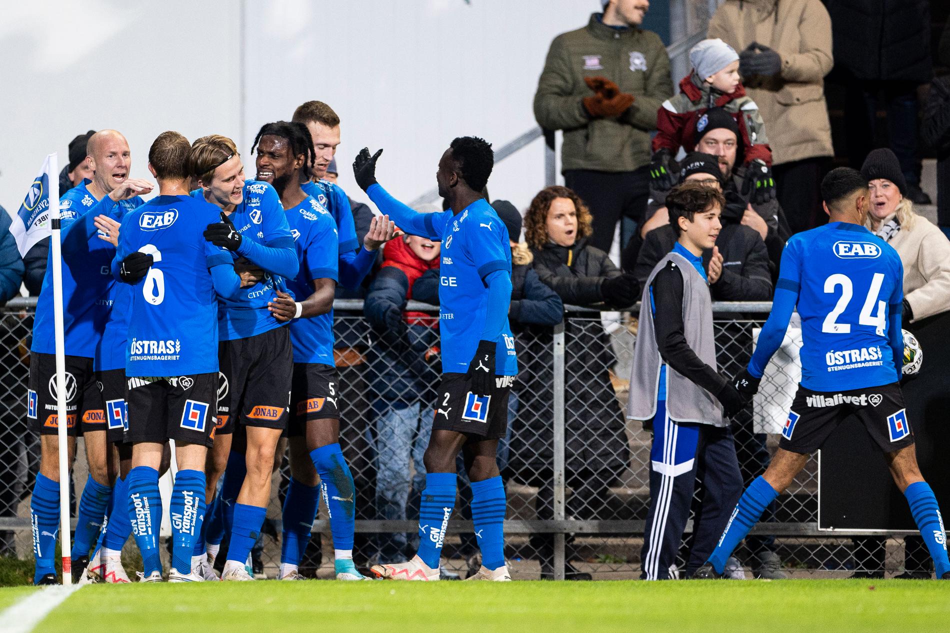 Halmstad besegrade Kalmar med 3–0. 